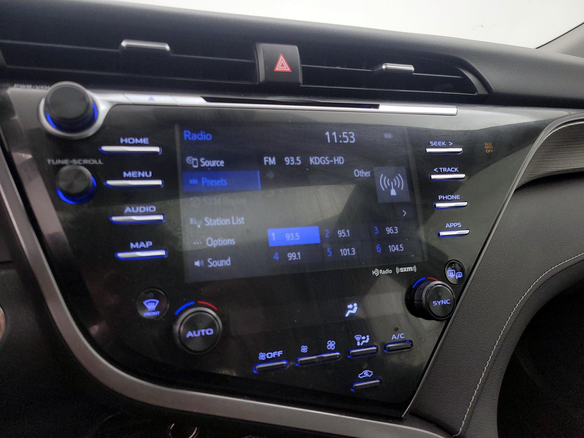 Thumbnail: 2019 Toyota Camry - 15