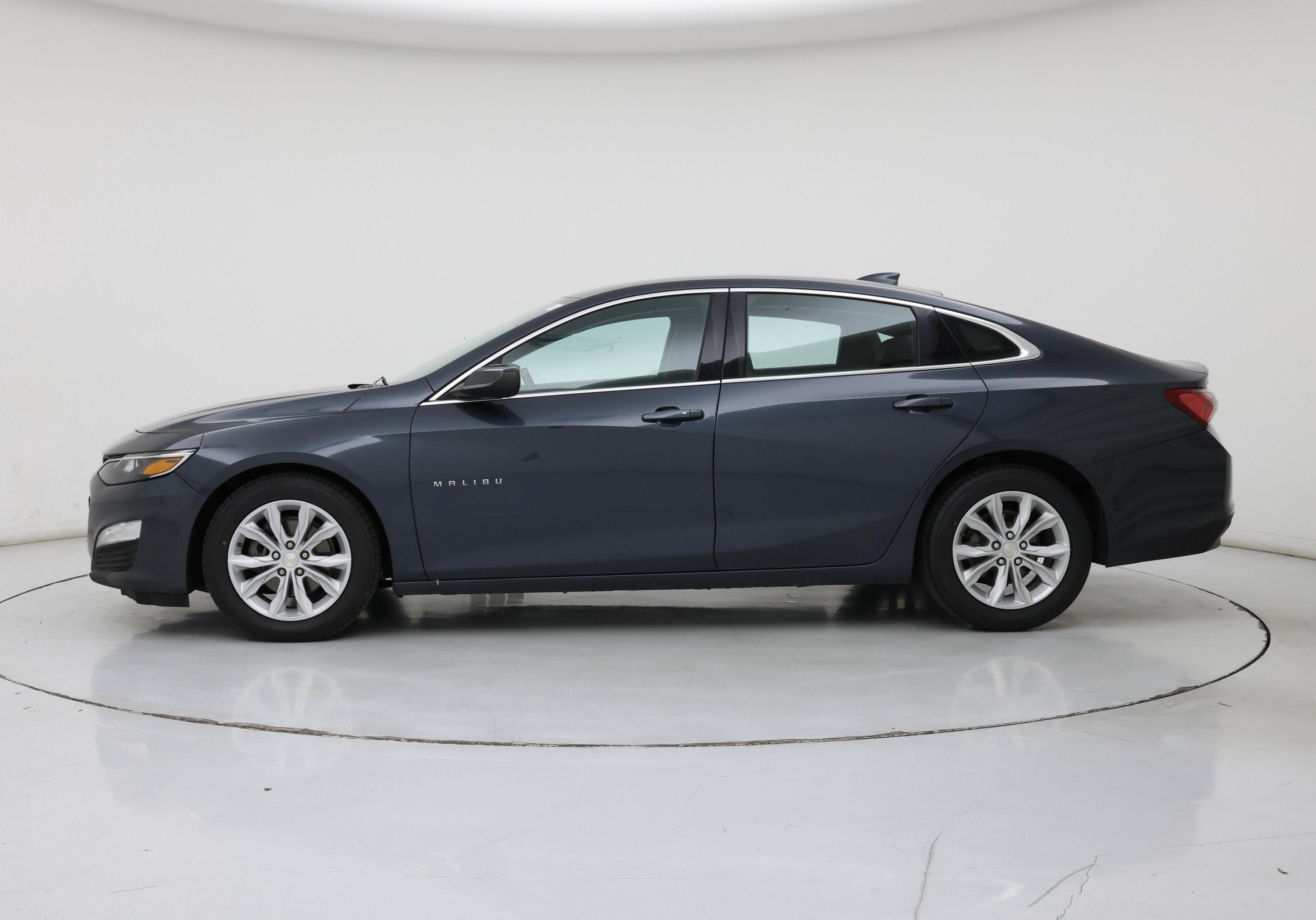 Thumbnail: 2020 Chevrolet Malibu - 3