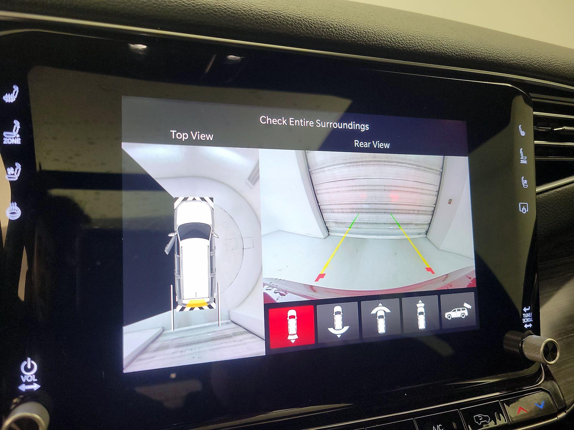 Thumbnail: 2023 Jeep Wagoneer - 15