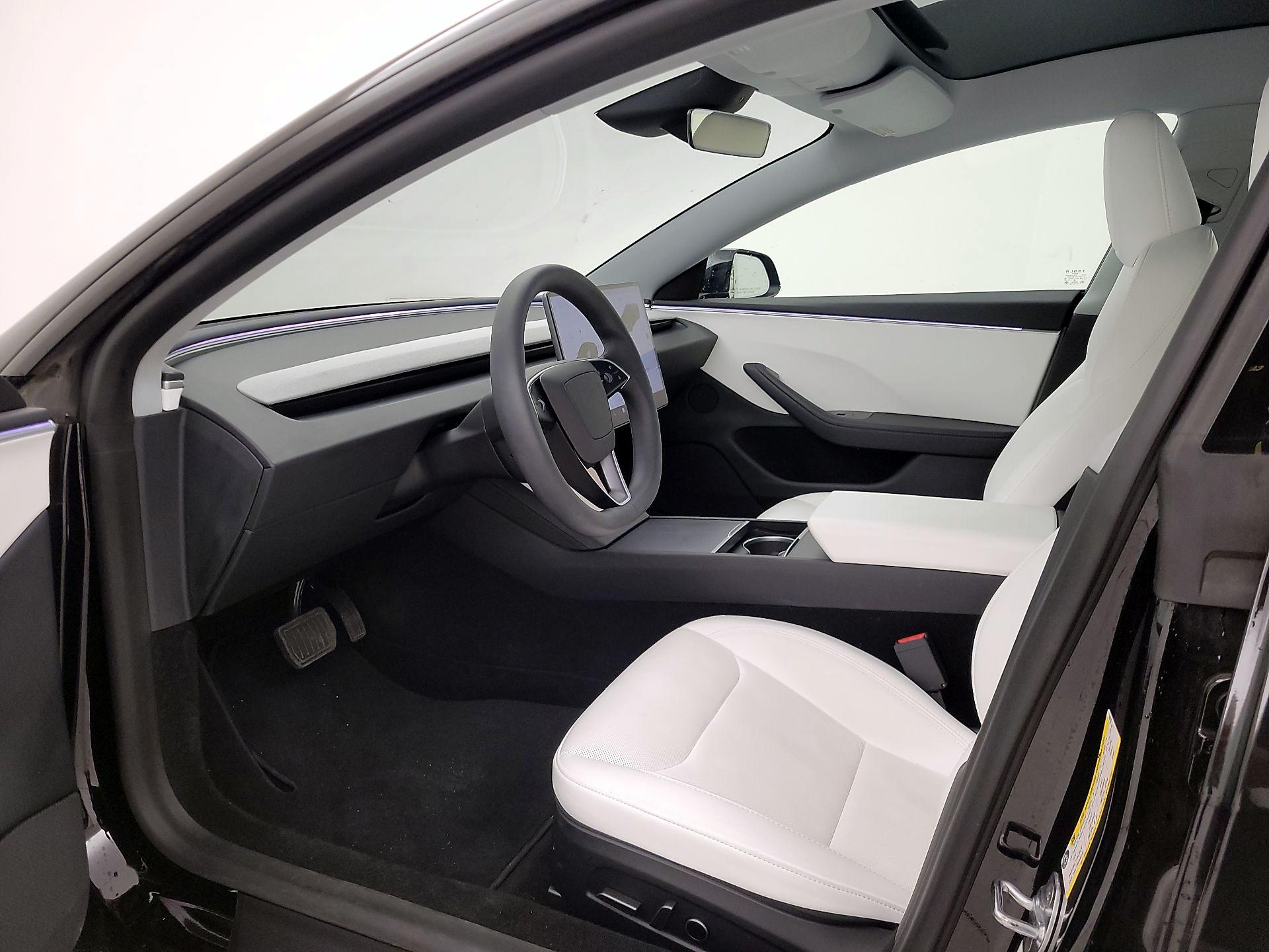 Thumbnail: 2025 Tesla Model 3 - 11