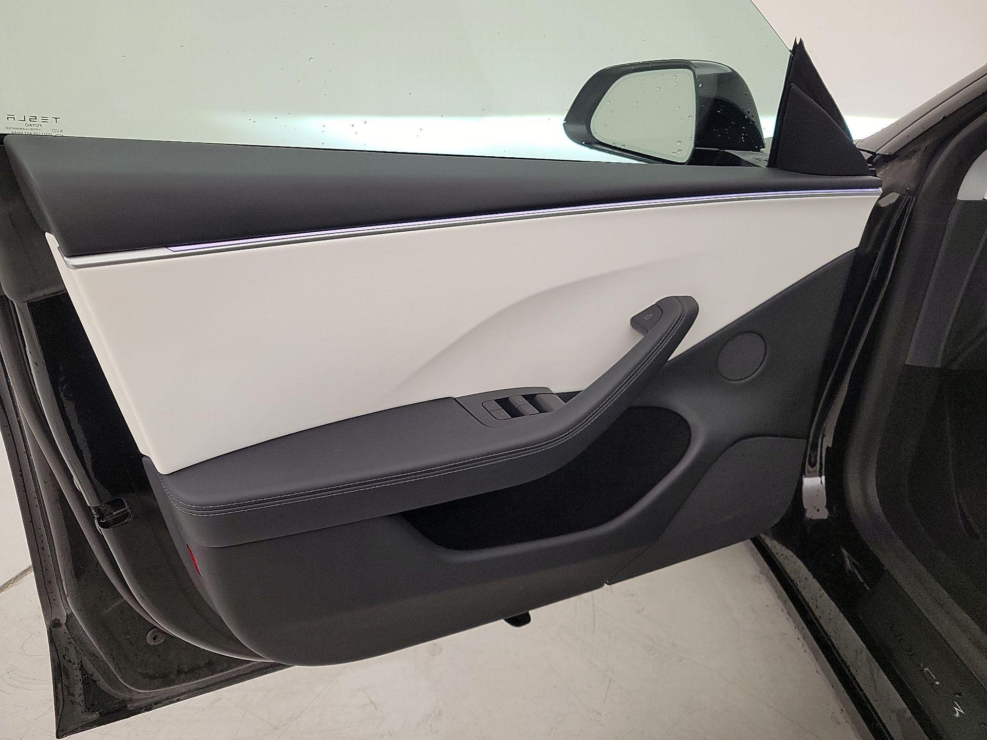 Thumbnail: 2025 Tesla Model 3 - 12