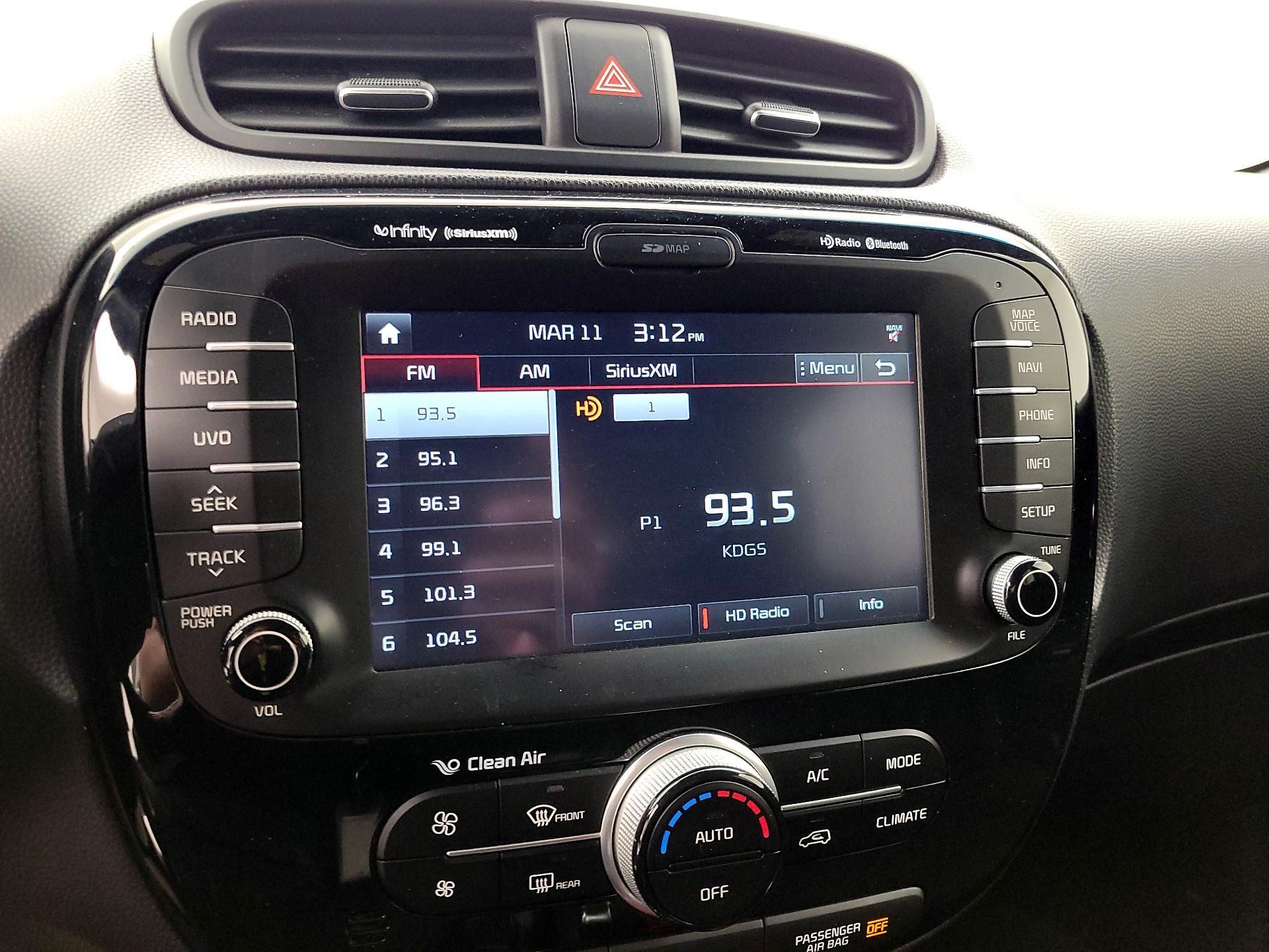 Thumbnail: 2014 Kia Soul - 16