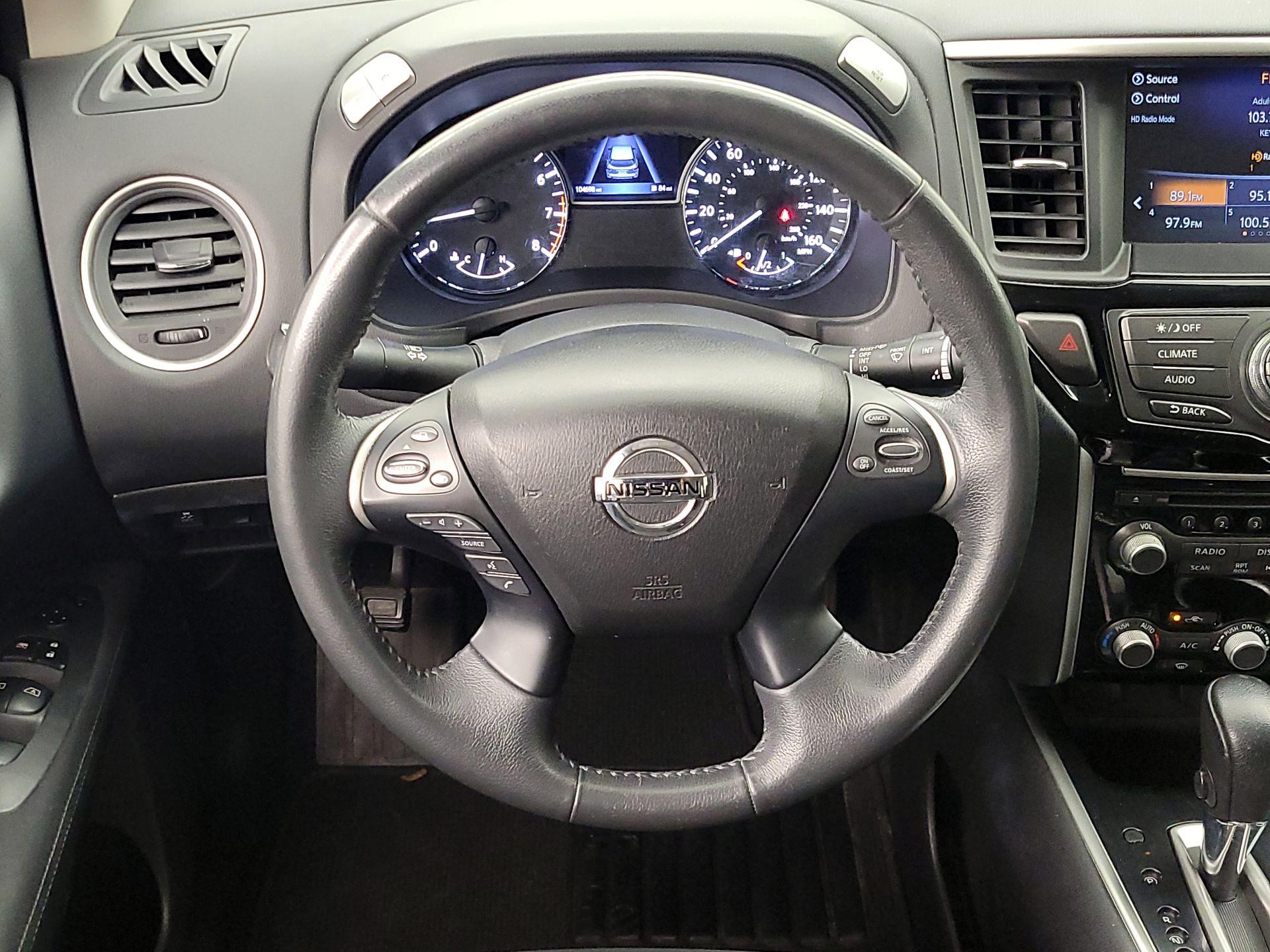 Thumbnail: 2017 Nissan Pathfinder - 10