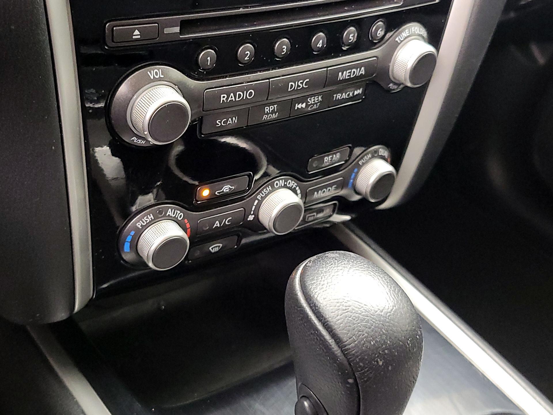 Thumbnail: 2017 Nissan Pathfinder - 16