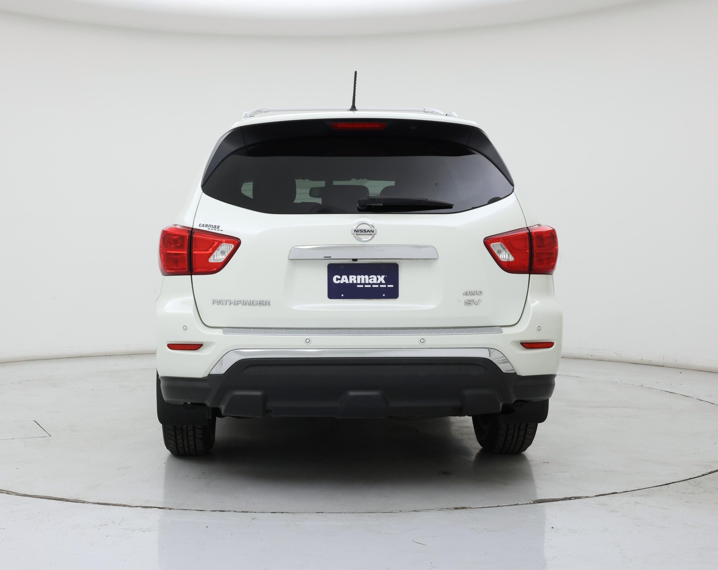 Thumbnail: 2017 Nissan Pathfinder - 6