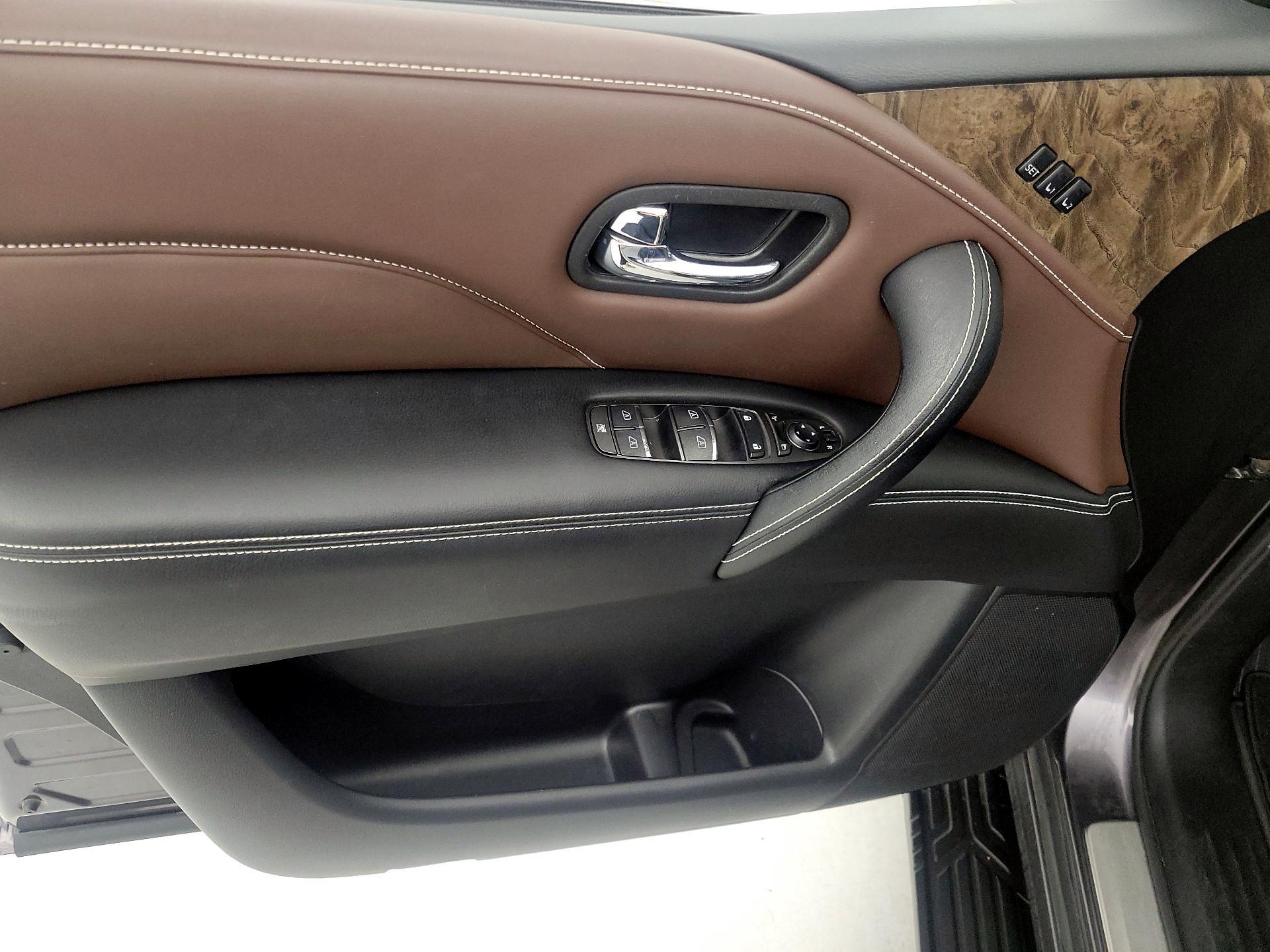 Thumbnail: 2022 INFINITI QX80 - 12