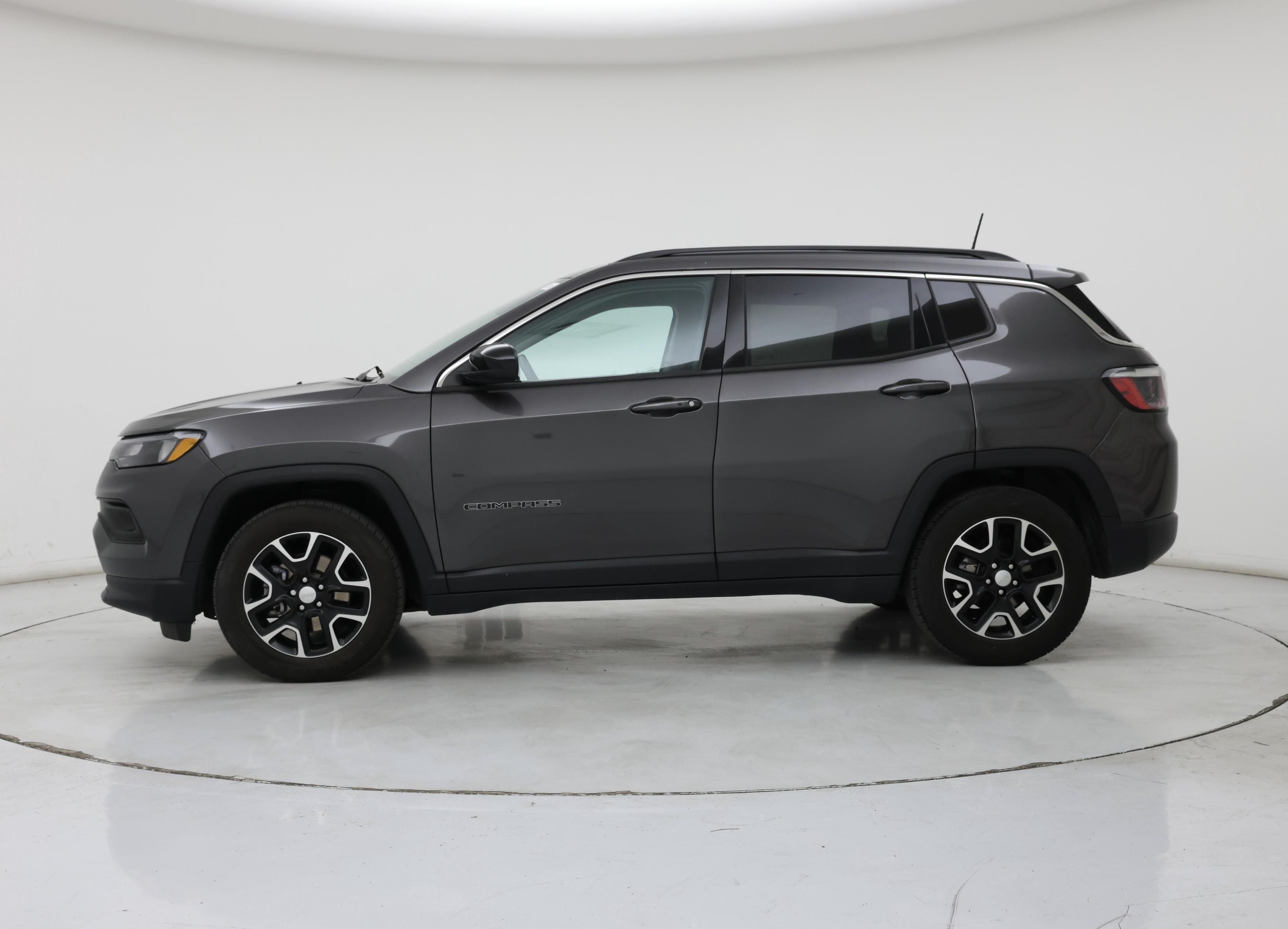 Thumbnail: 2022 Jeep Compass - 3