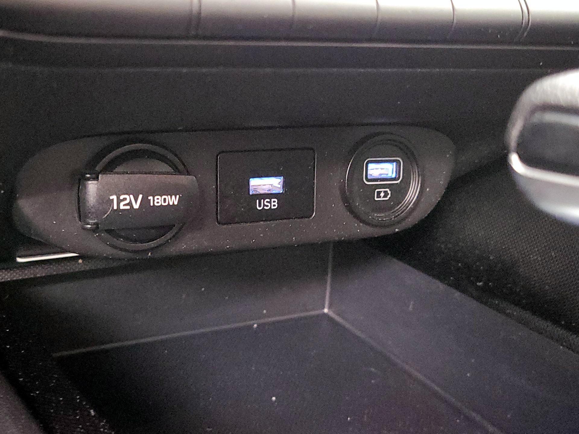 Thumbnail: 2023 Hyundai Elantra - 18