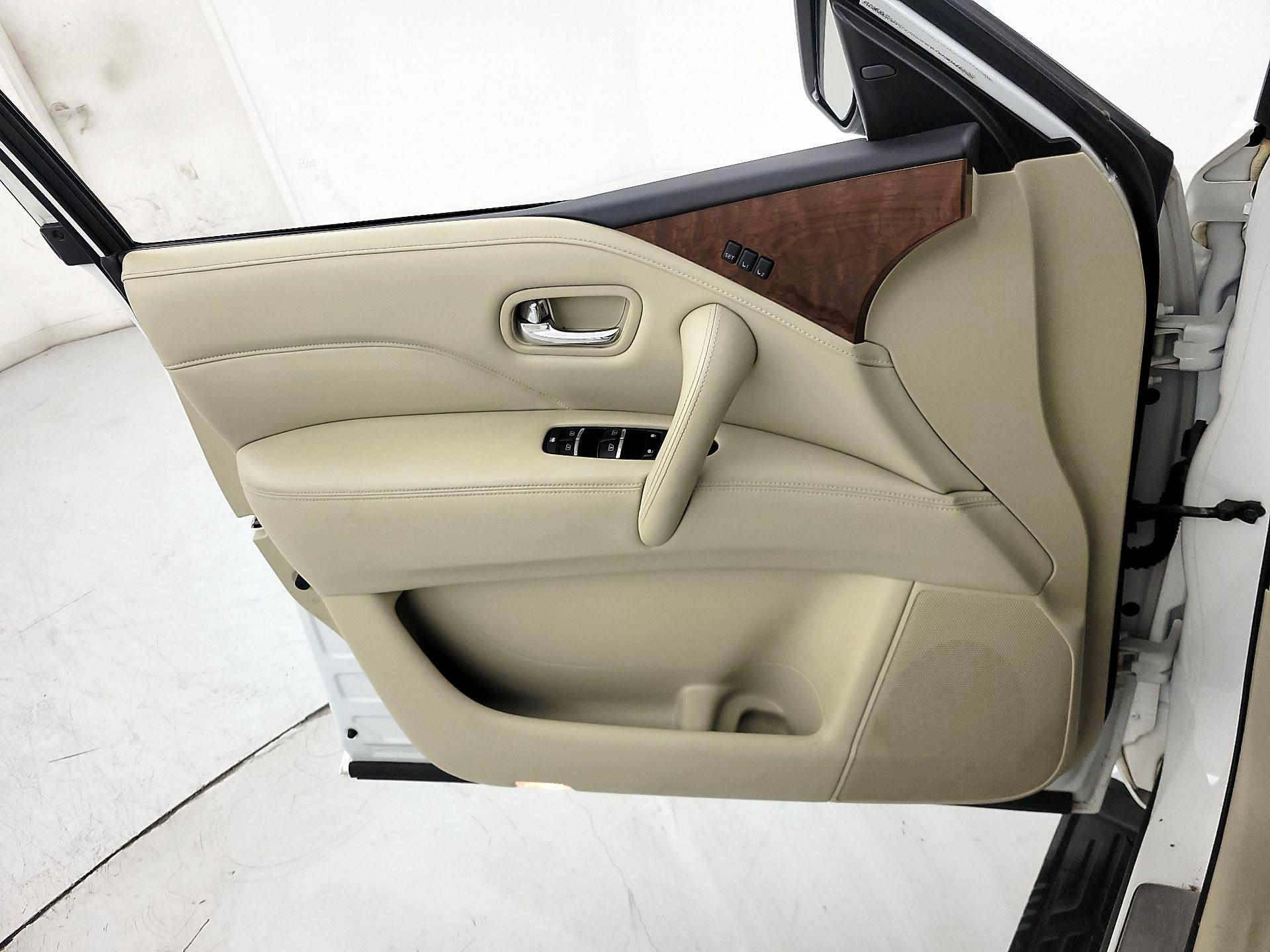 Thumbnail: 2019 INFINITI QX80 - 12