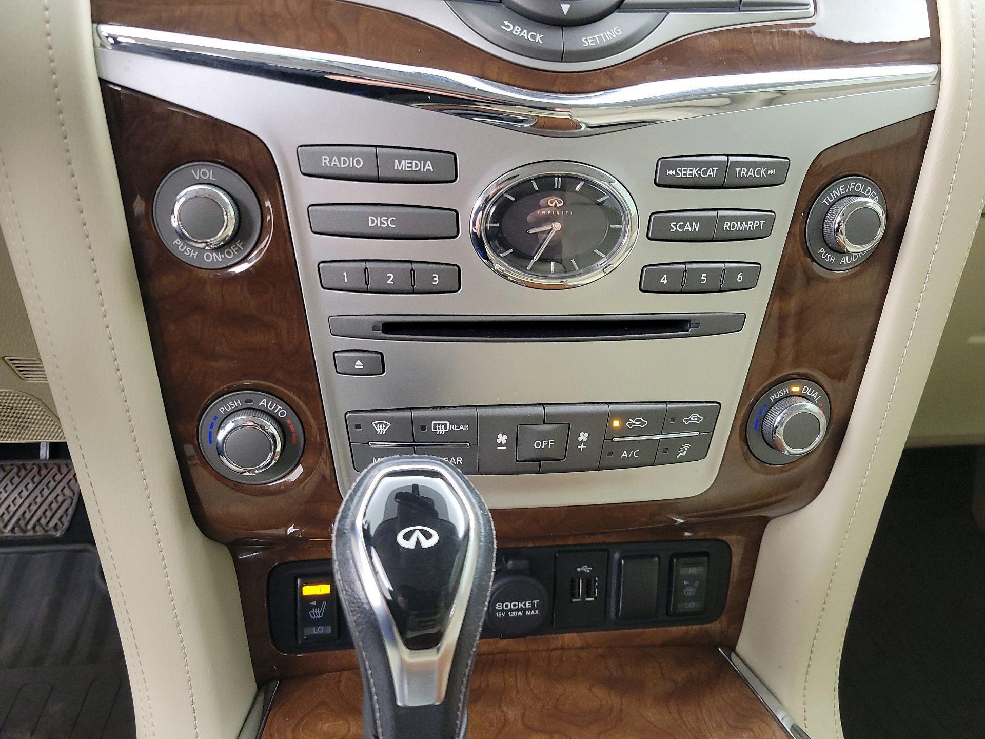 Thumbnail: 2019 INFINITI QX80 - 17