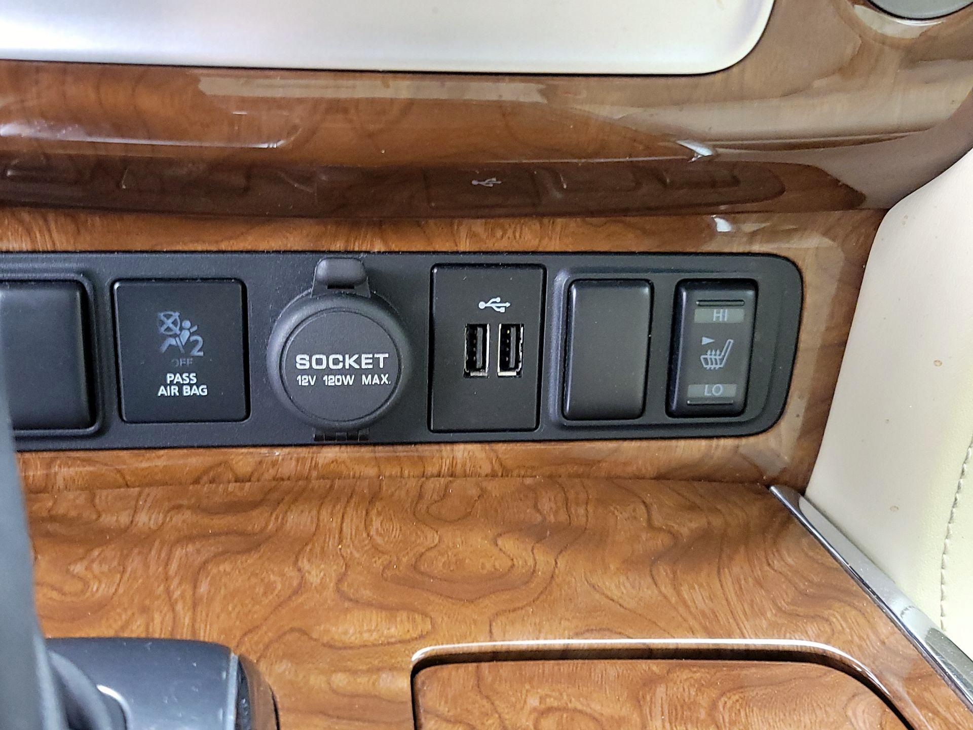 Thumbnail: 2019 INFINITI QX80 - 19