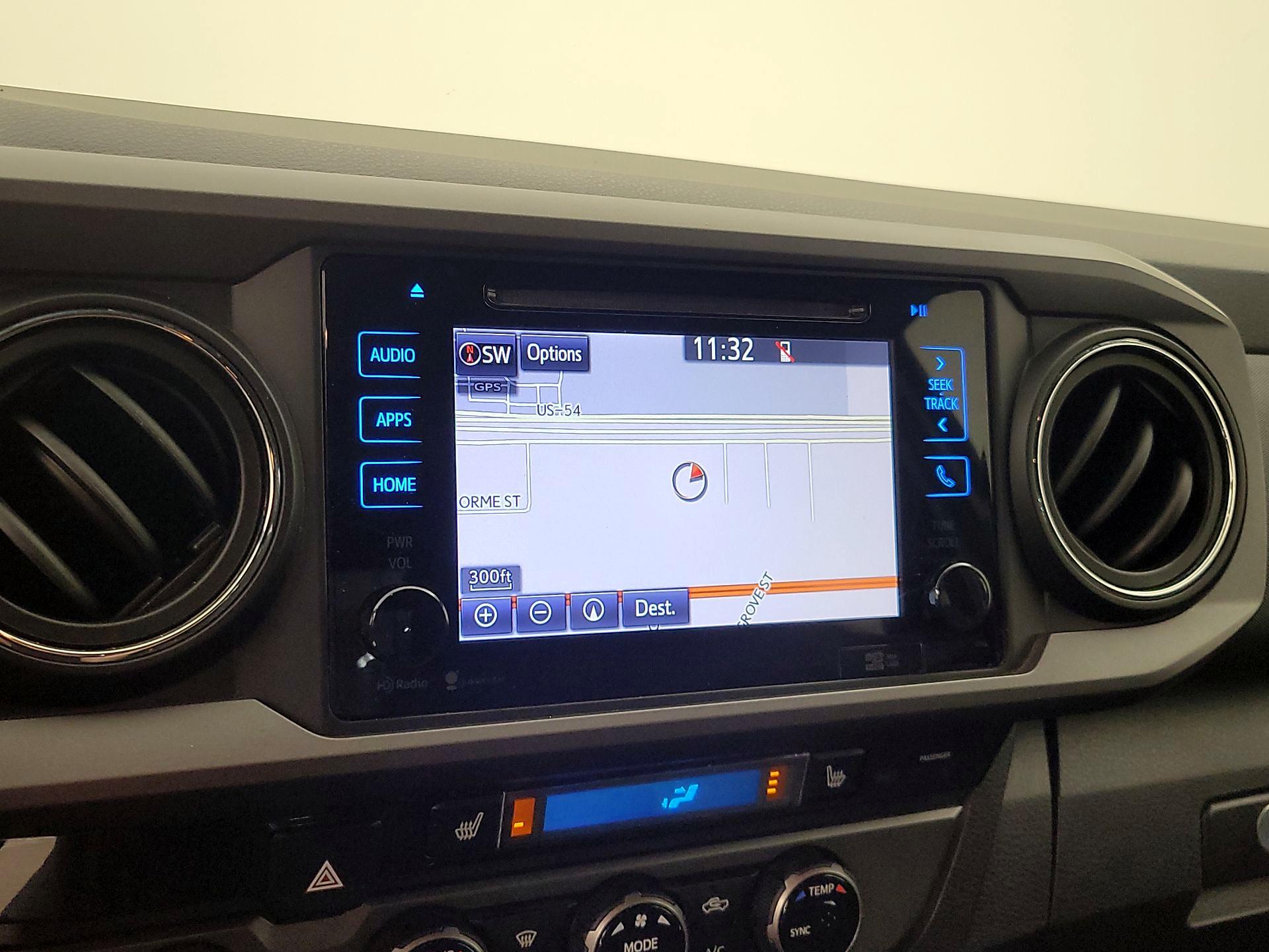 Thumbnail: 2016 Toyota Tacoma - 14