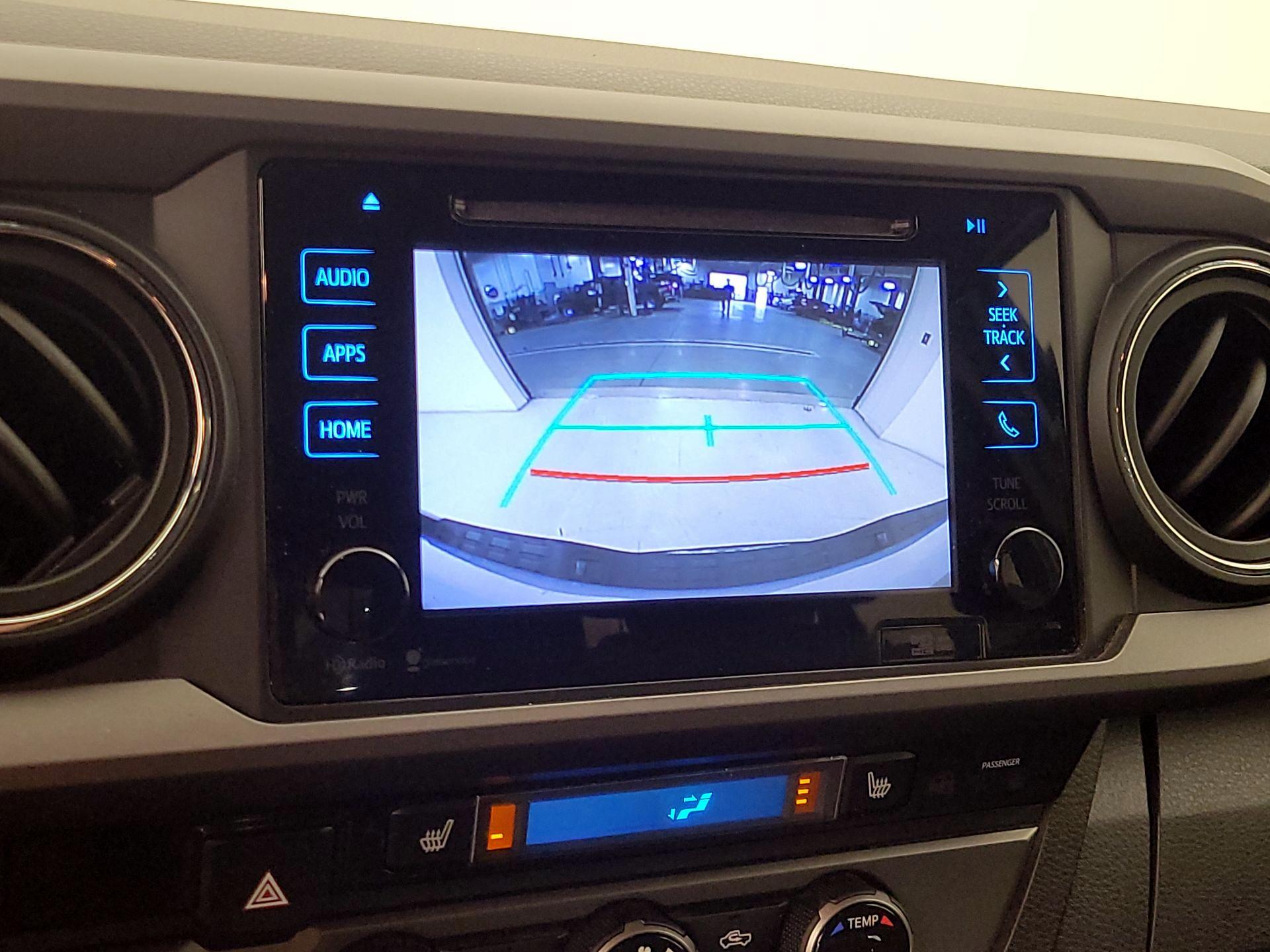 Thumbnail: 2016 Toyota Tacoma - 15