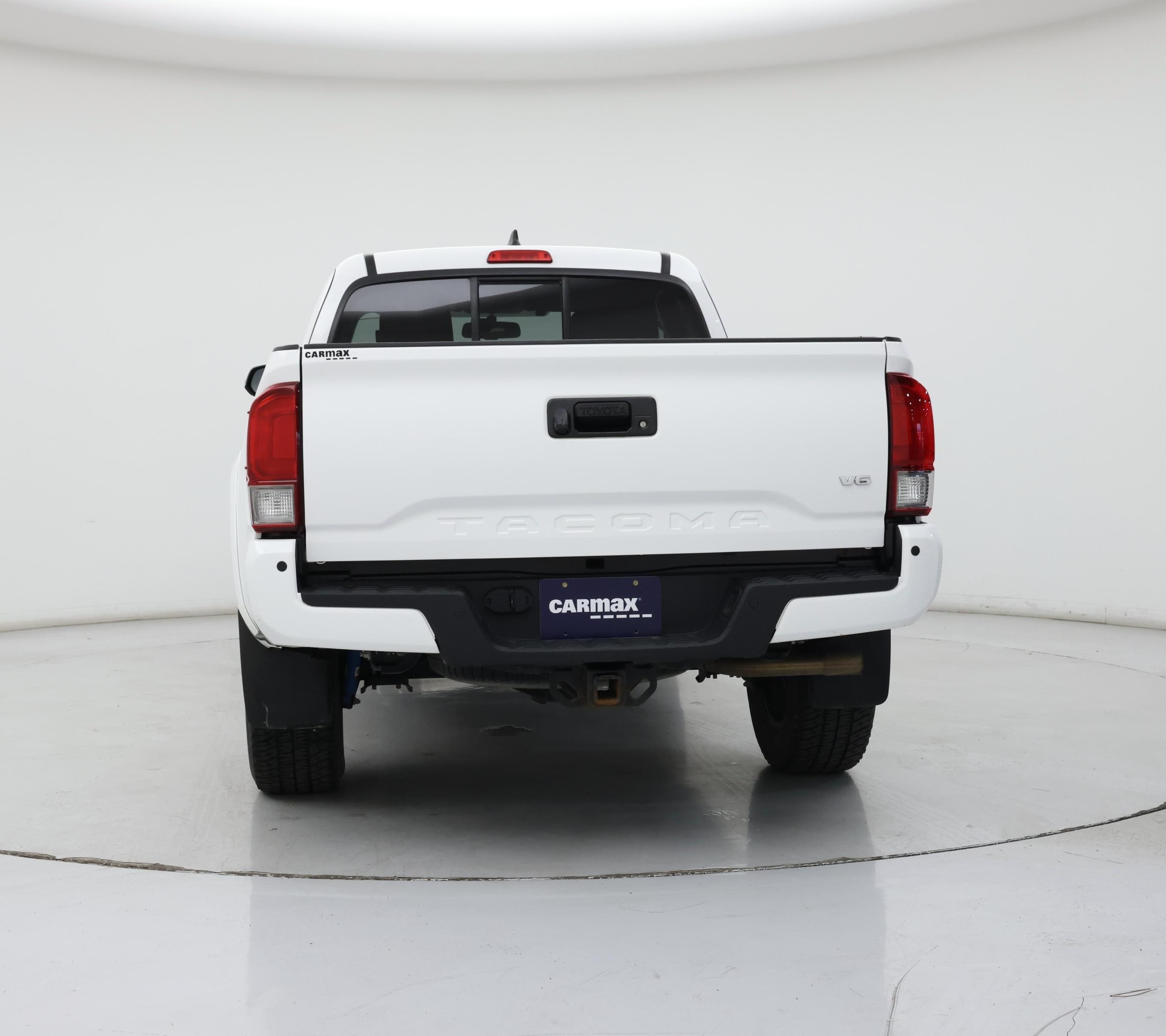 Thumbnail: 2016 Toyota Tacoma - 6