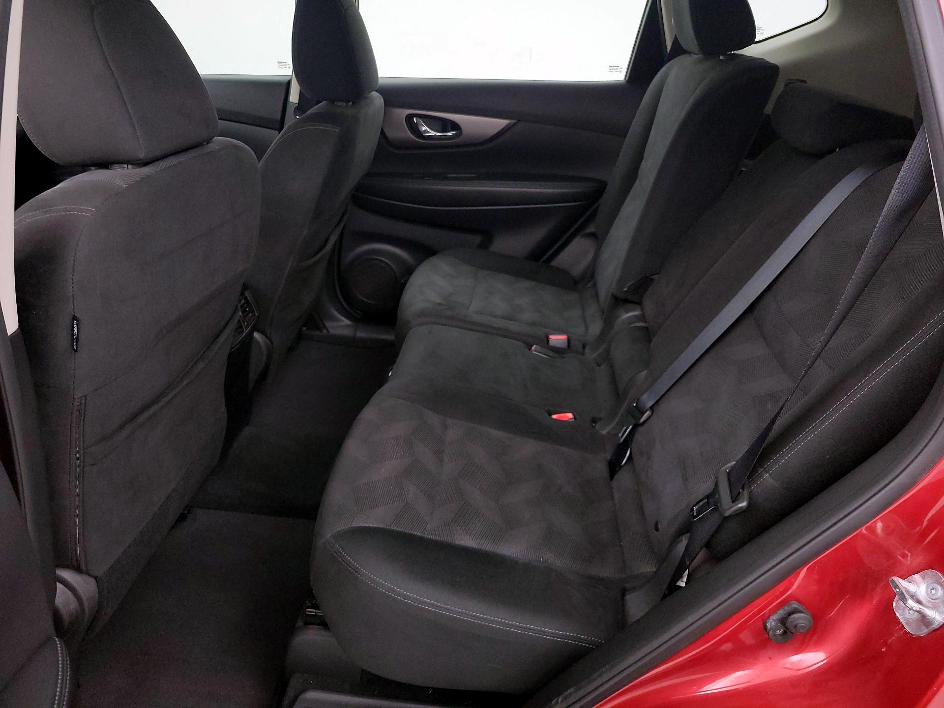 Thumbnail: 2015 Nissan Rogue - 19