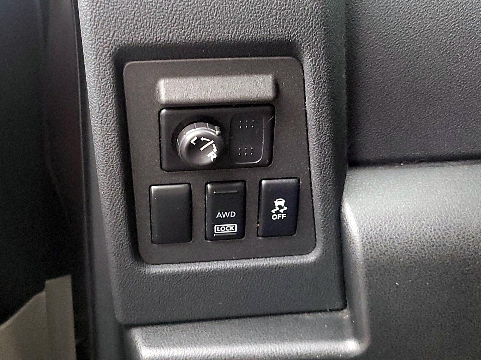 2015 Nissan Rogue Select S - Photo 14