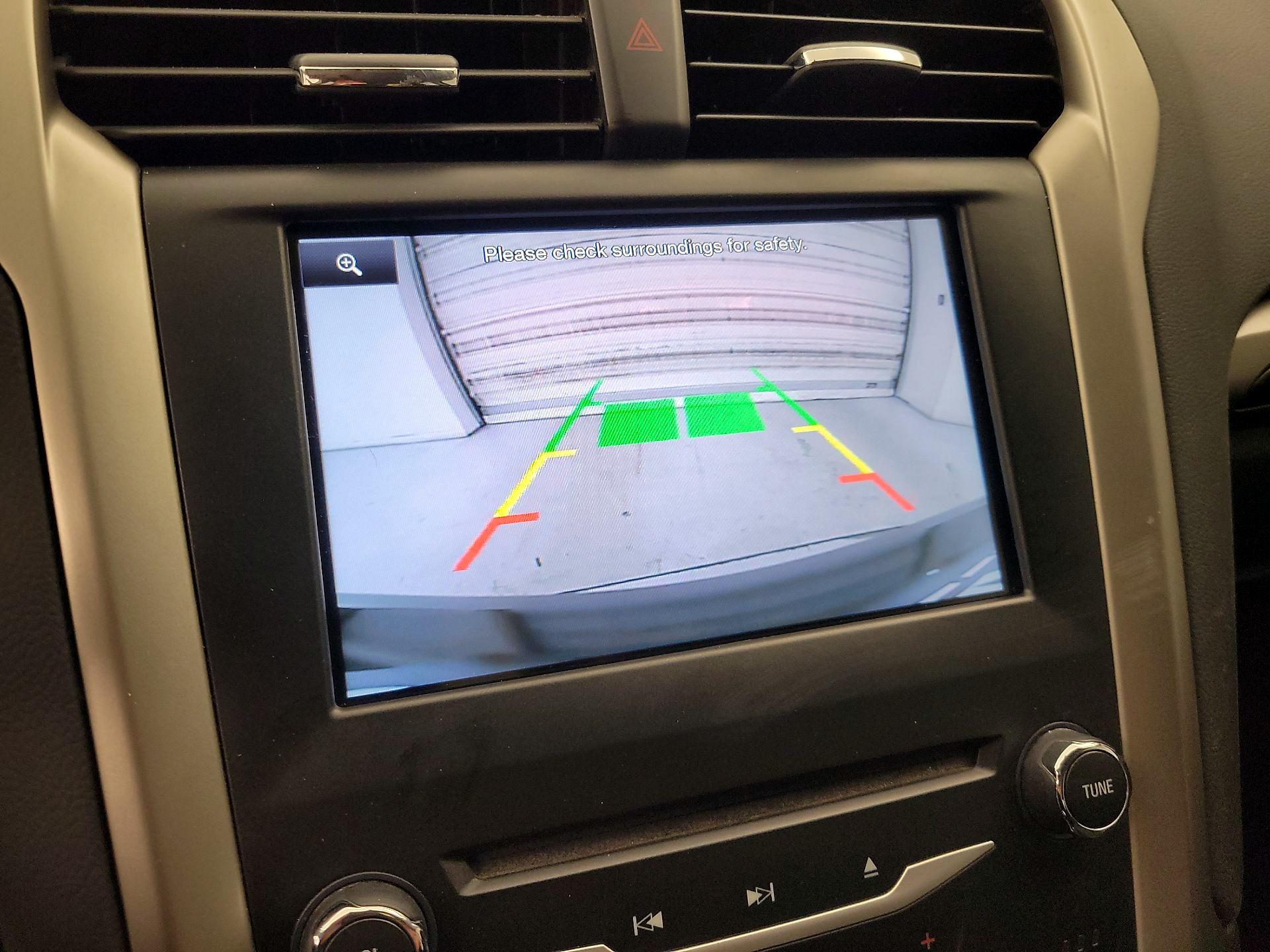 Thumbnail: 2015 Ford Fusion - 15