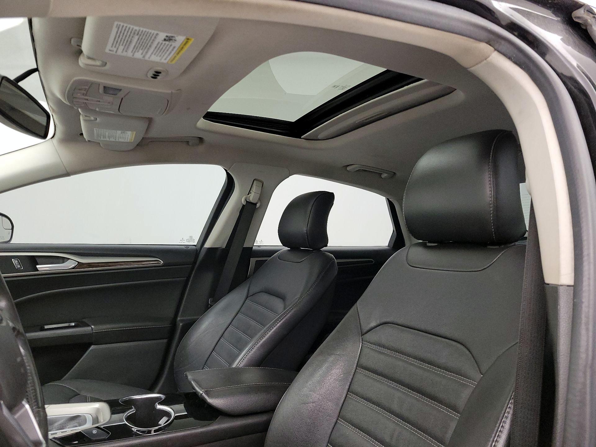 Thumbnail: 2015 Ford Fusion - 20