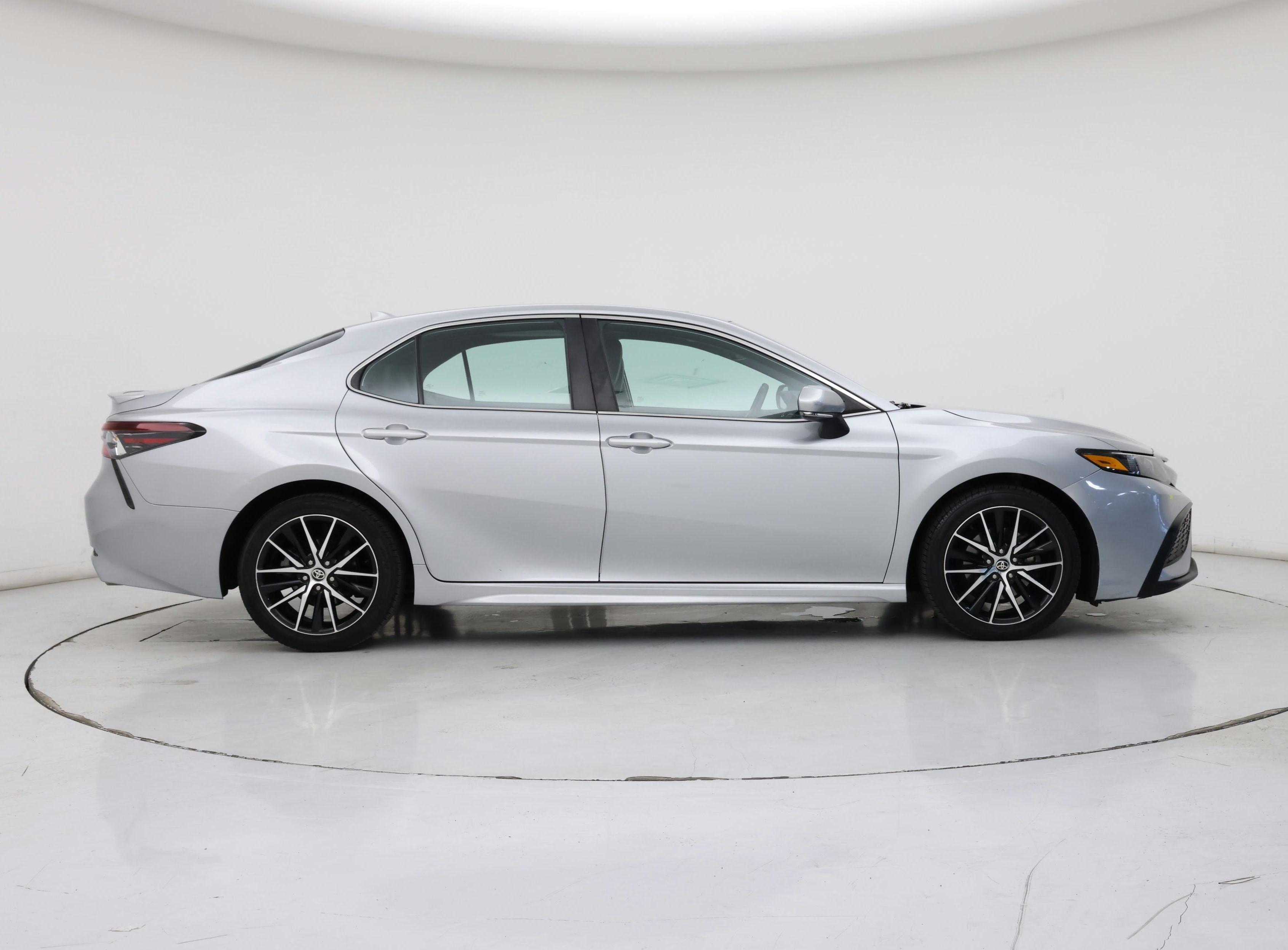 Thumbnail: 2021 Toyota Camry - 7