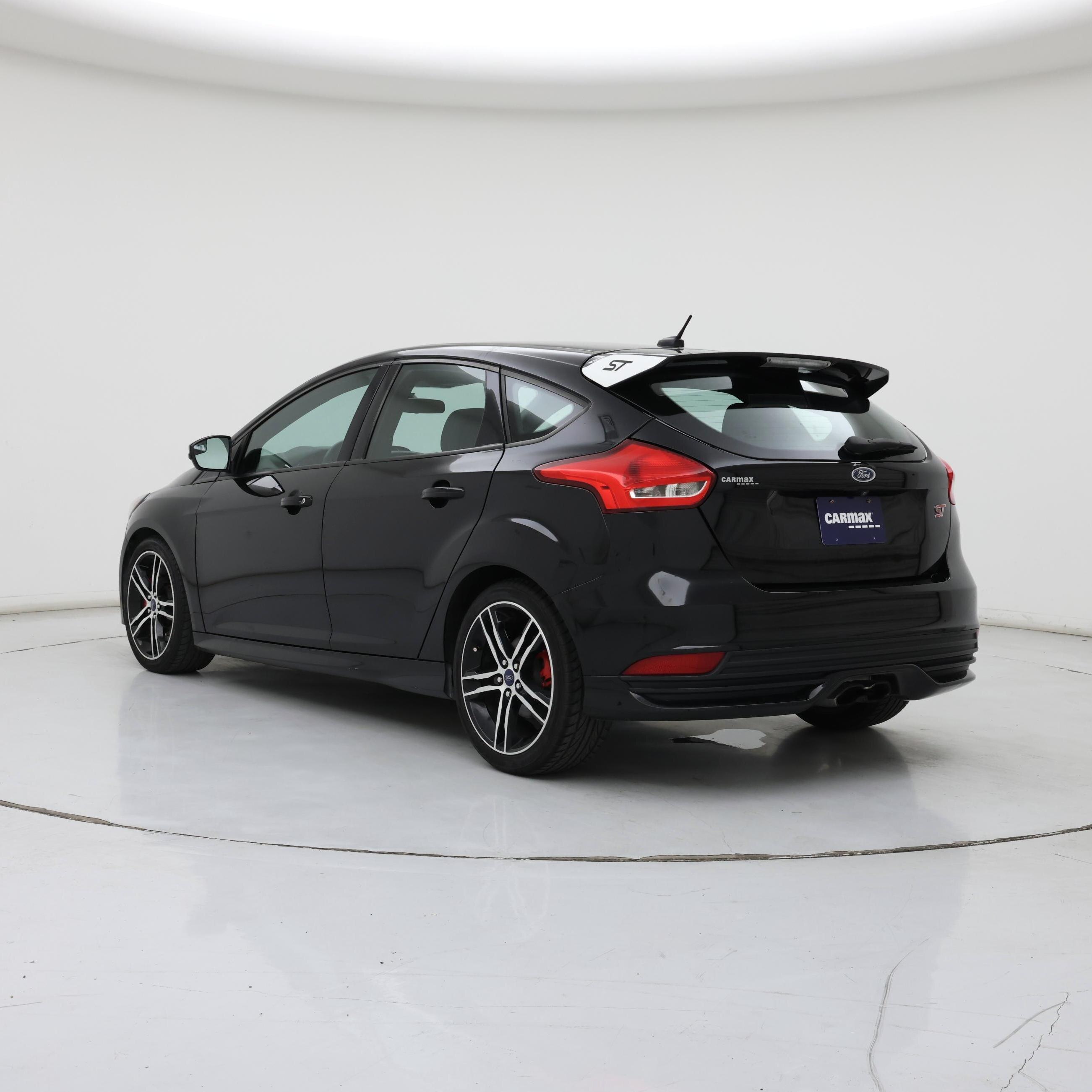 Thumbnail: 2018 Ford Focus - 2