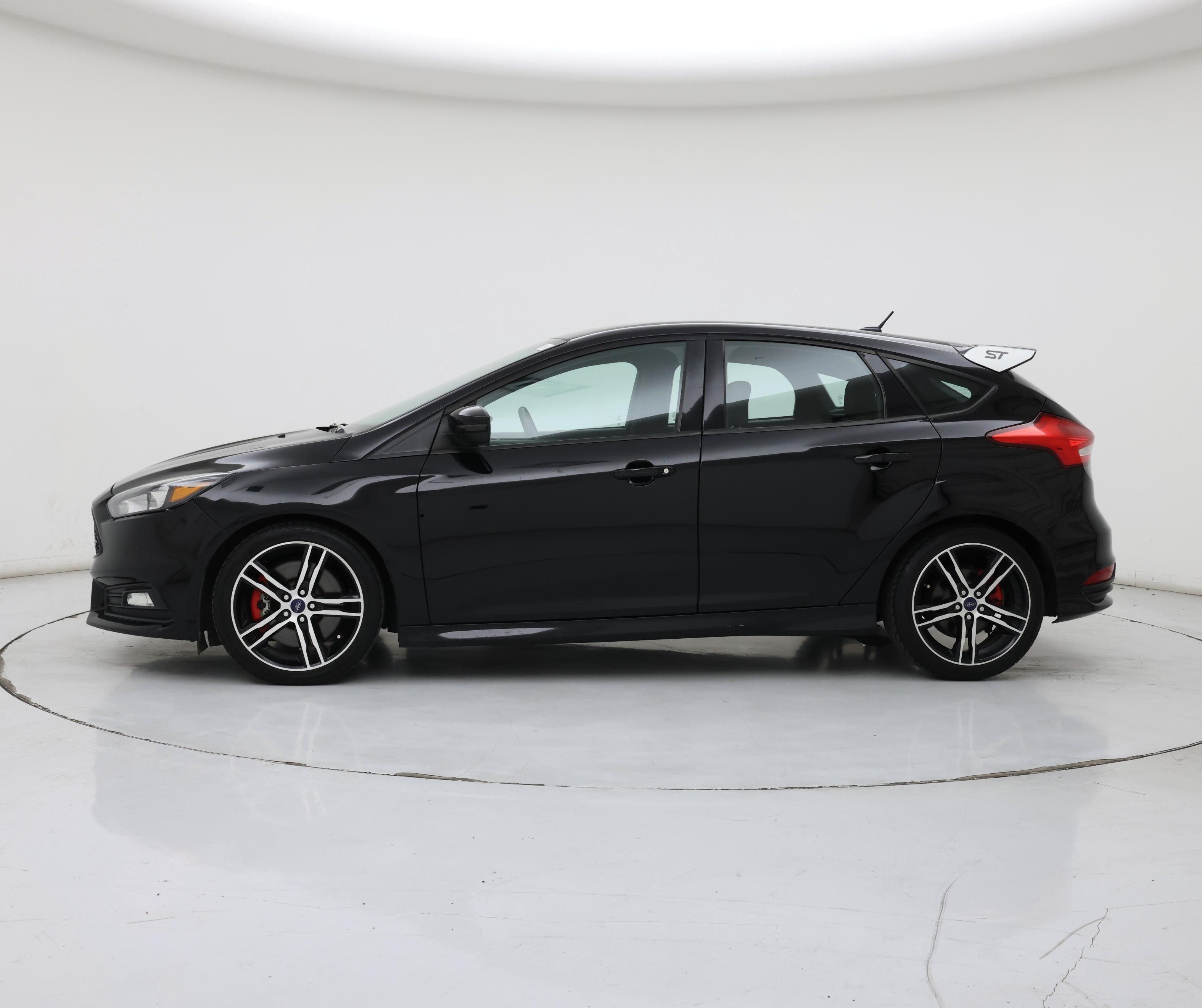 Thumbnail: 2018 Ford Focus - 3
