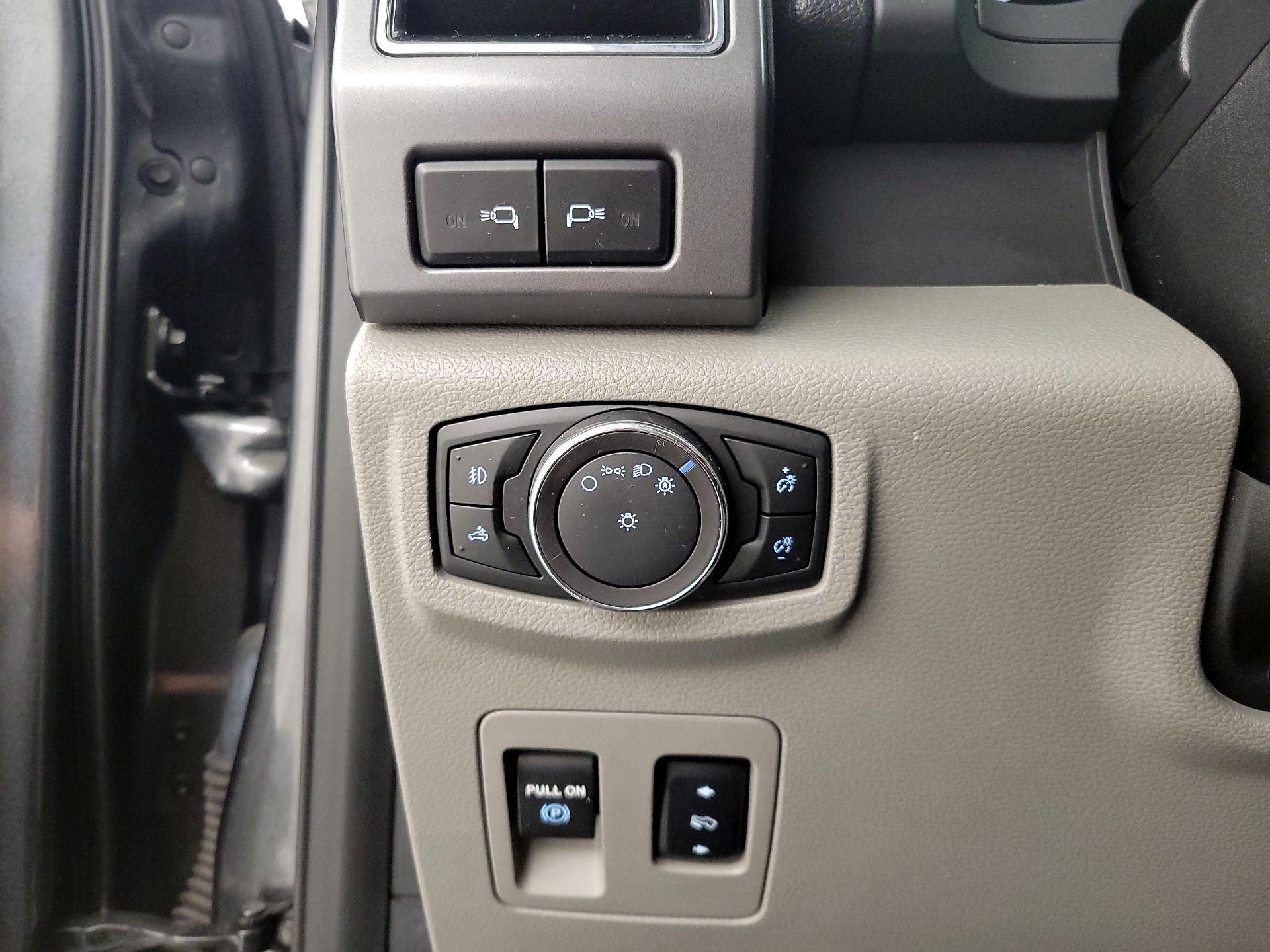 Thumbnail: 2018 Ford F-150 - 13