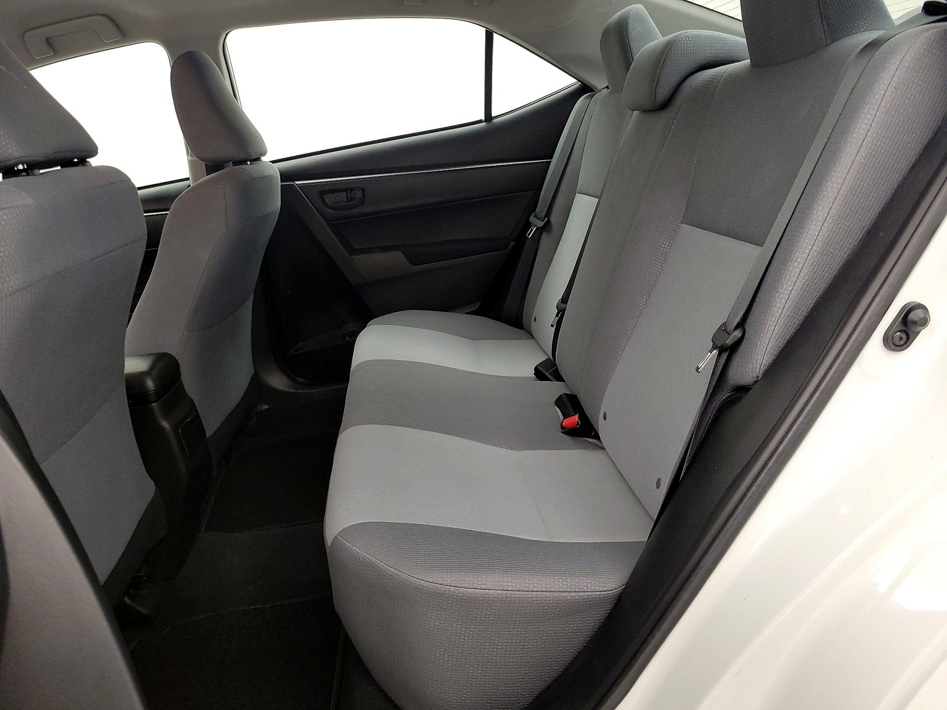 Thumbnail: 2016 Toyota Corolla - 18