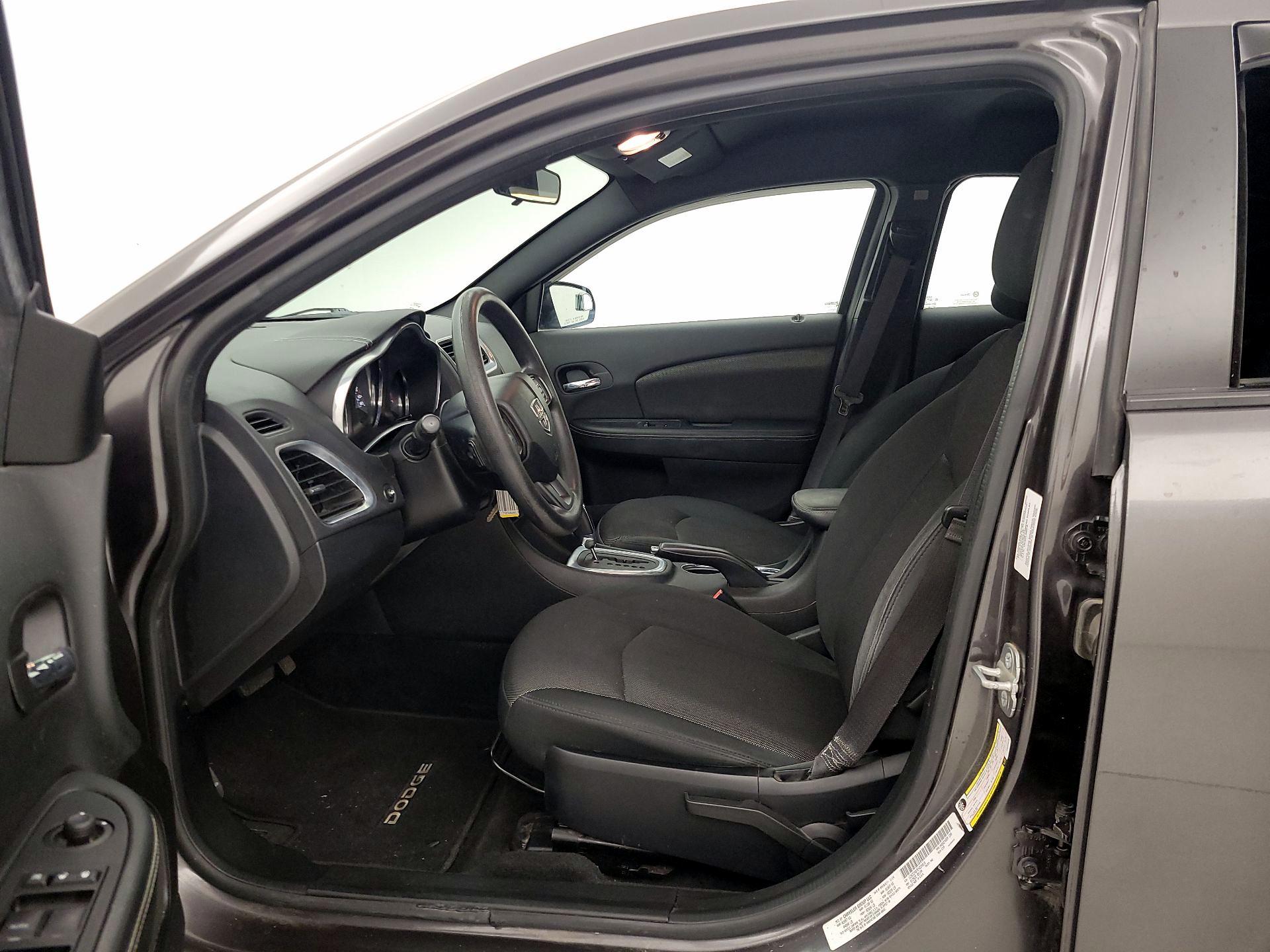 Thumbnail: 2014 Dodge Avenger - 11