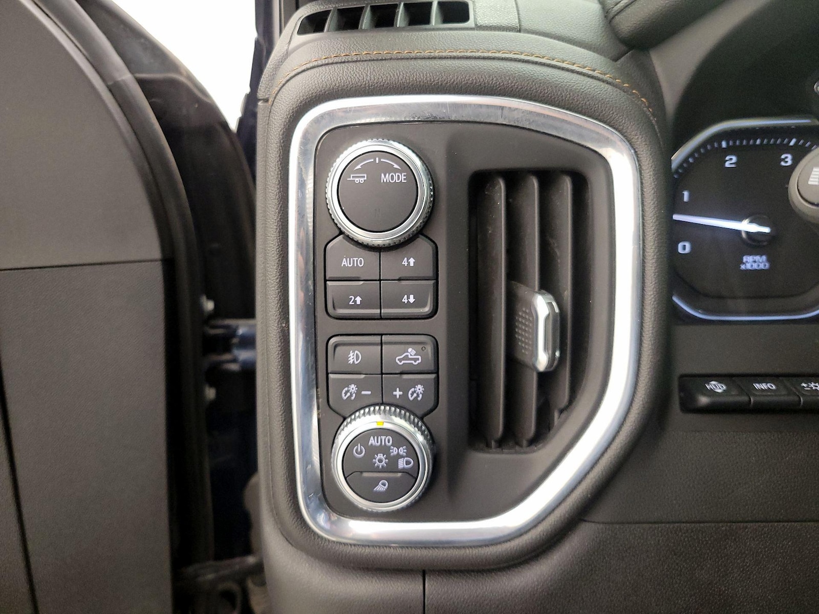 2023 GMC Sierra 2500HD AT4 - Photo 14