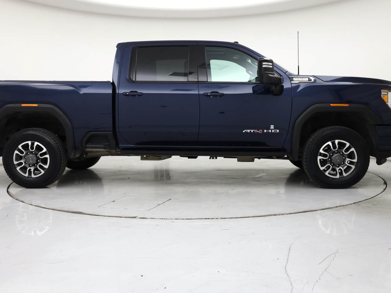 2023 GMC Sierra 2500HD AT4 - Photo 8