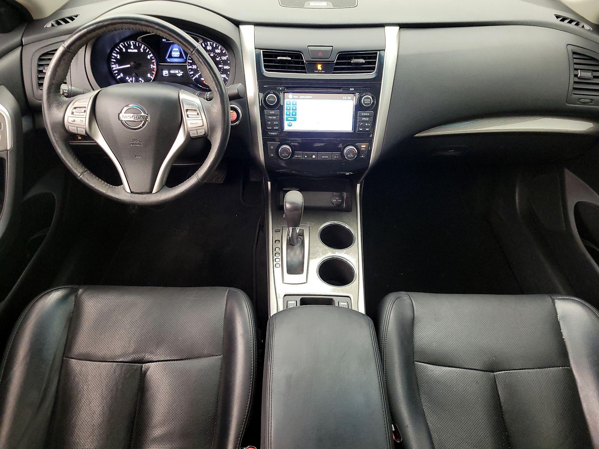 Thumbnail: 2015 Nissan Altima - 9