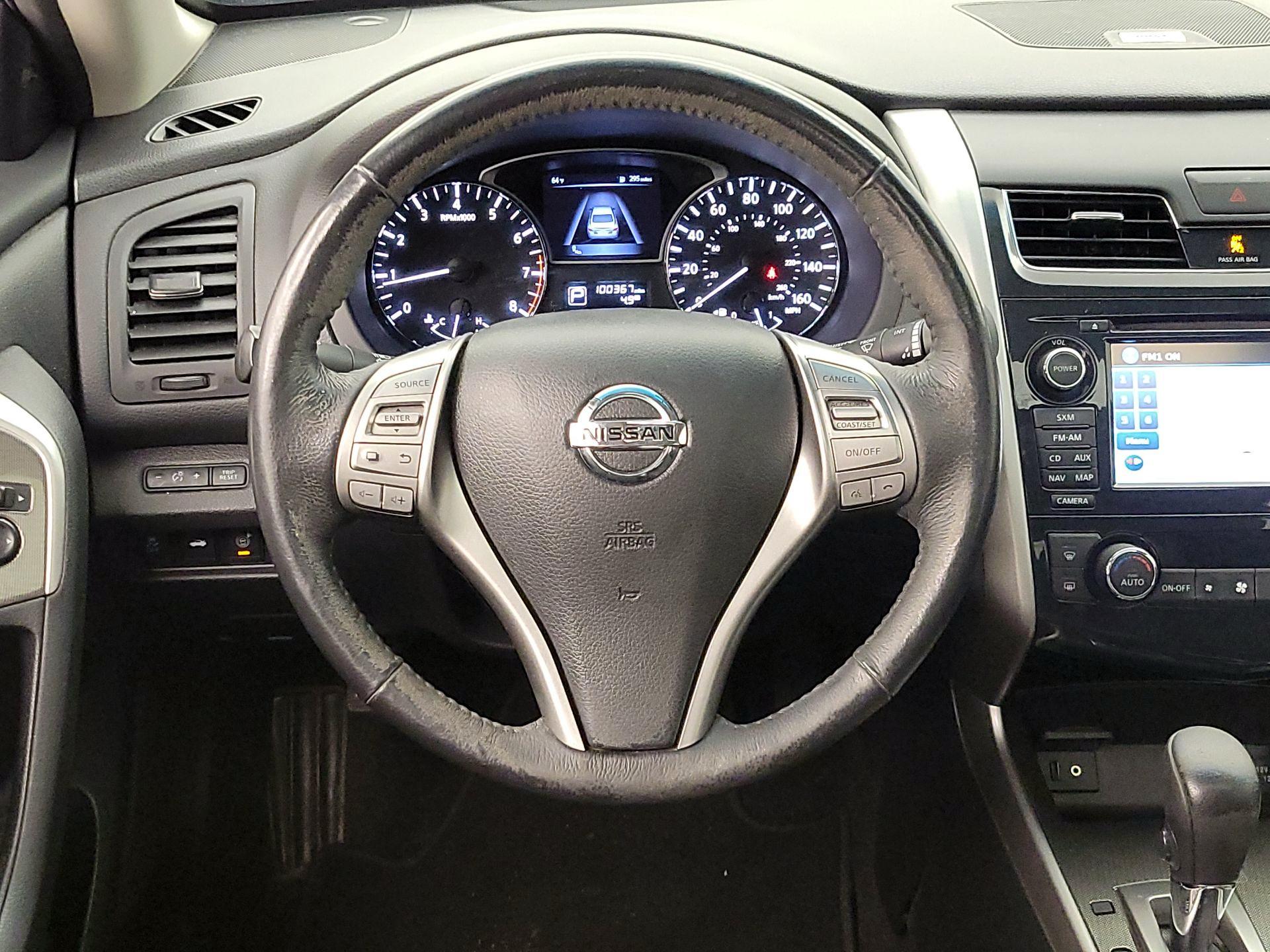 Thumbnail: 2015 Nissan Altima - 10