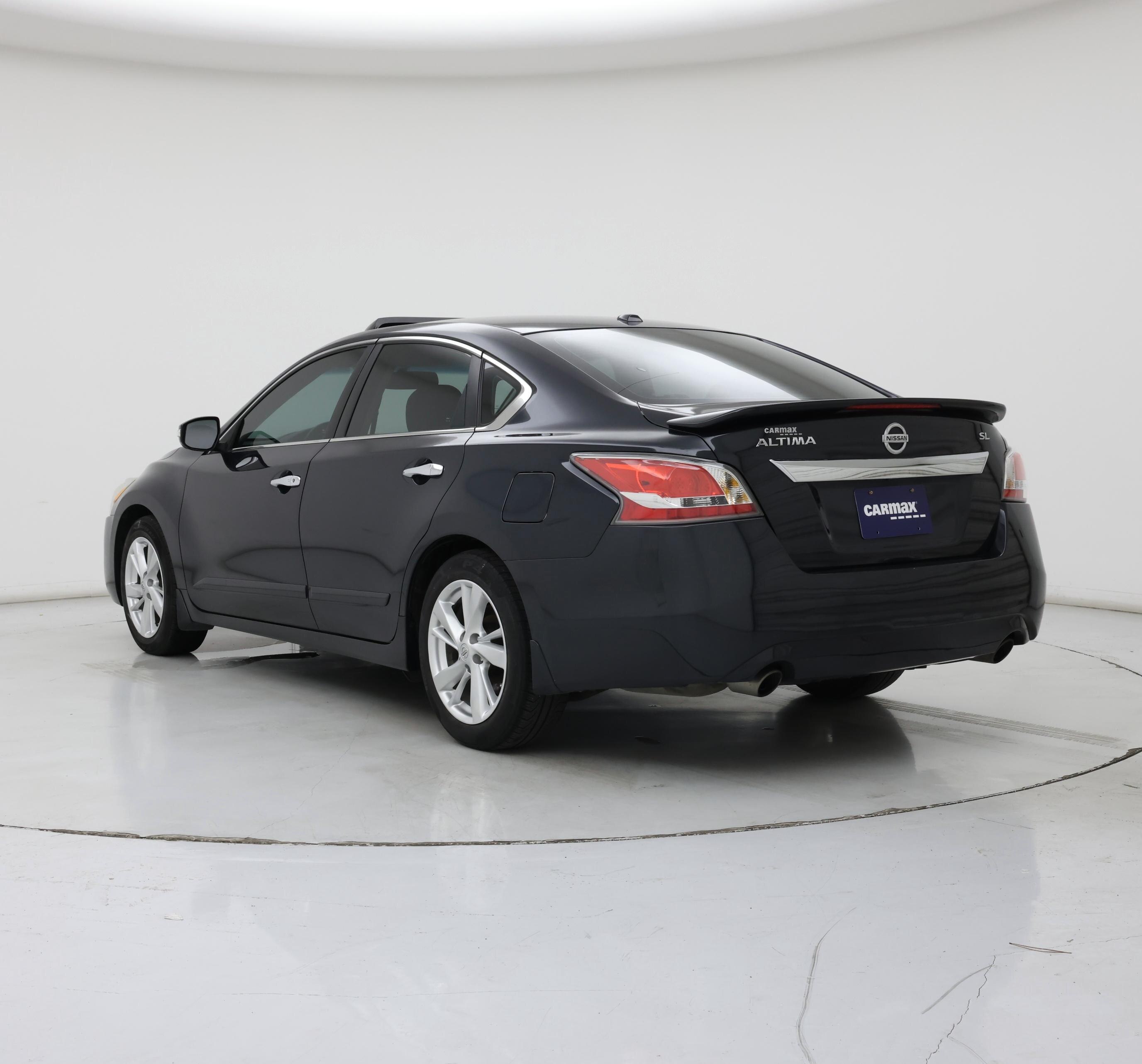 Thumbnail: 2015 Nissan Altima - 2