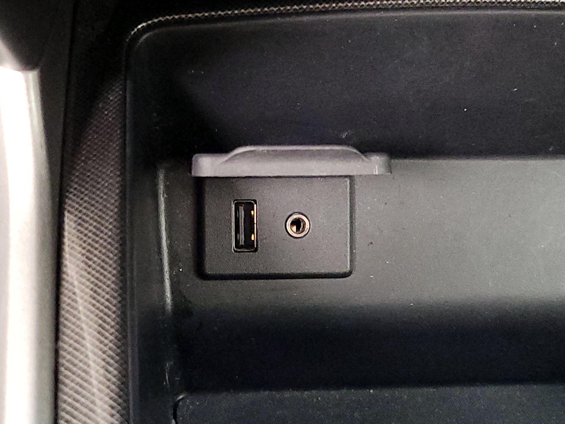 Thumbnail: 2015 Nissan Altima - 19