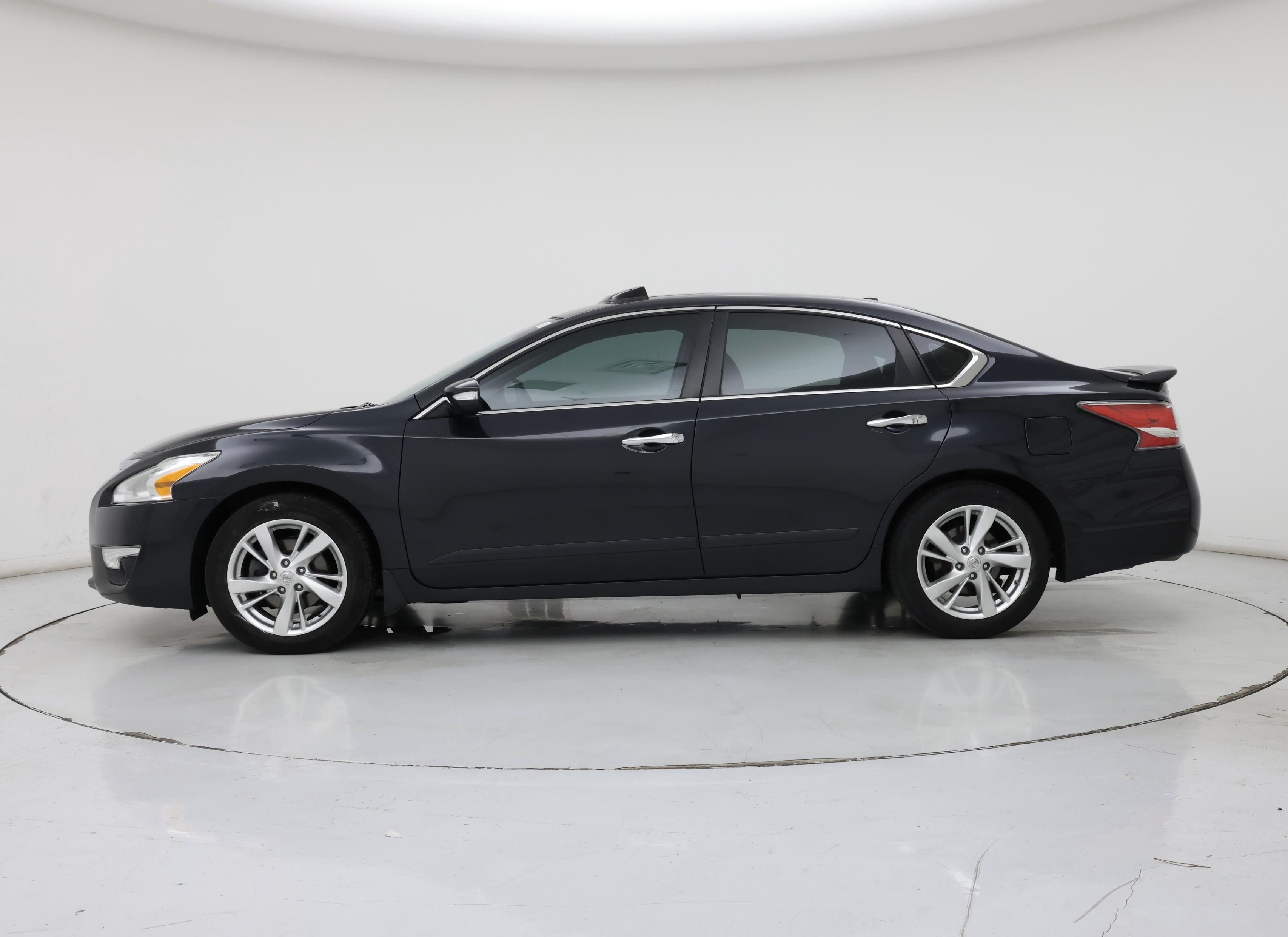 Thumbnail: 2015 Nissan Altima - 3