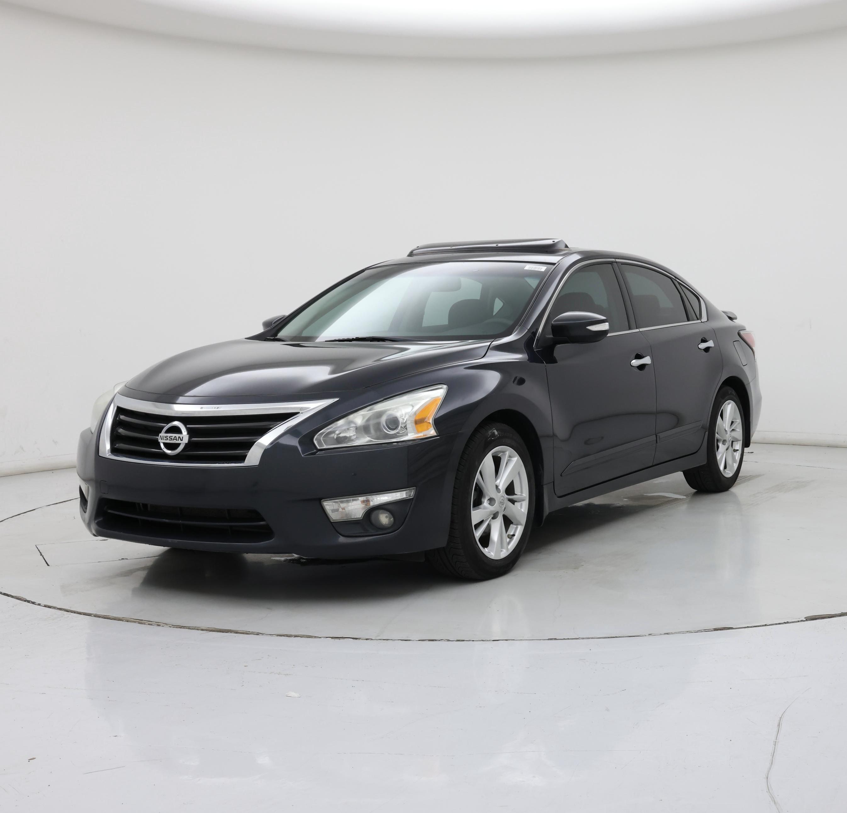 Thumbnail: 2015 Nissan Altima - 4