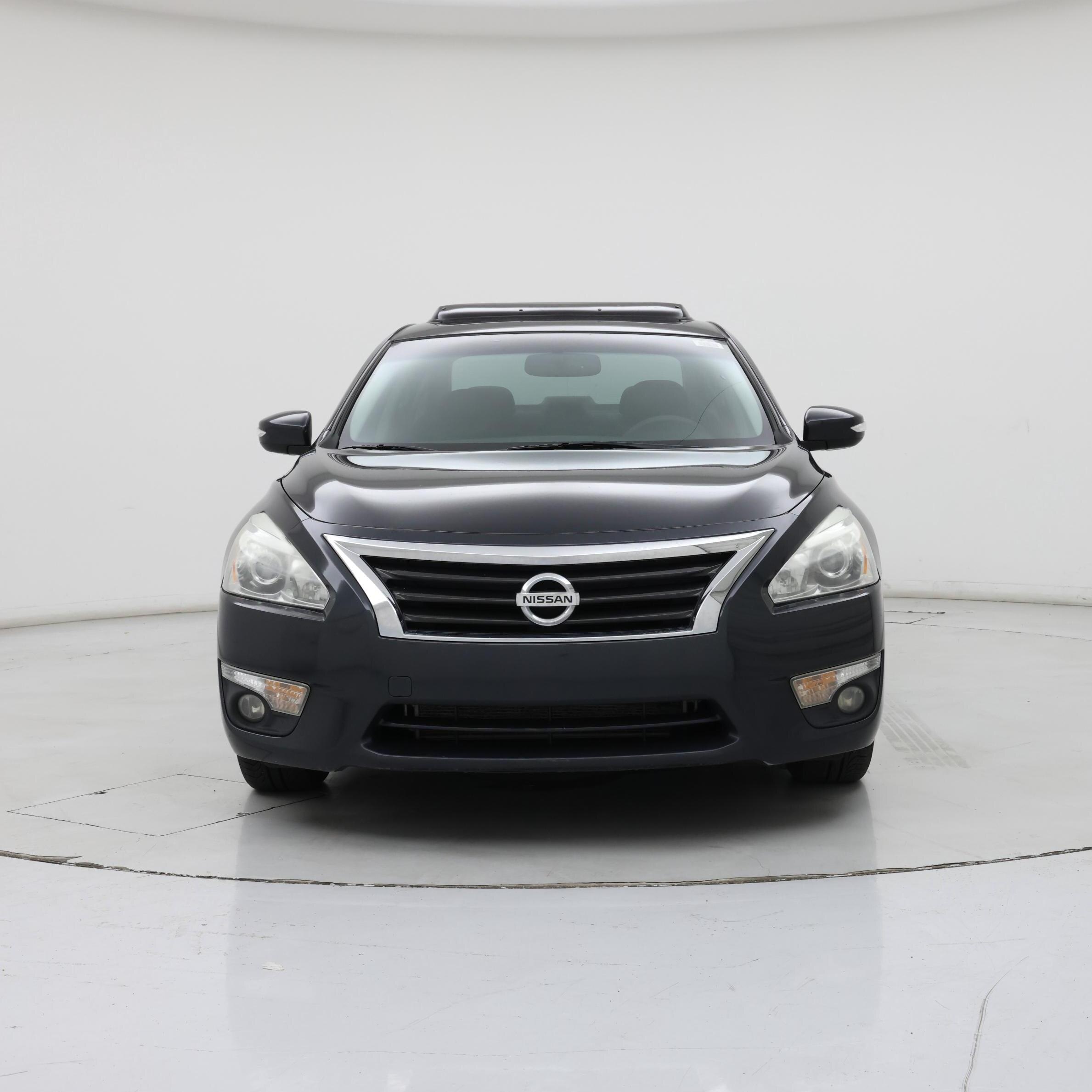 Thumbnail: 2015 Nissan Altima - 5