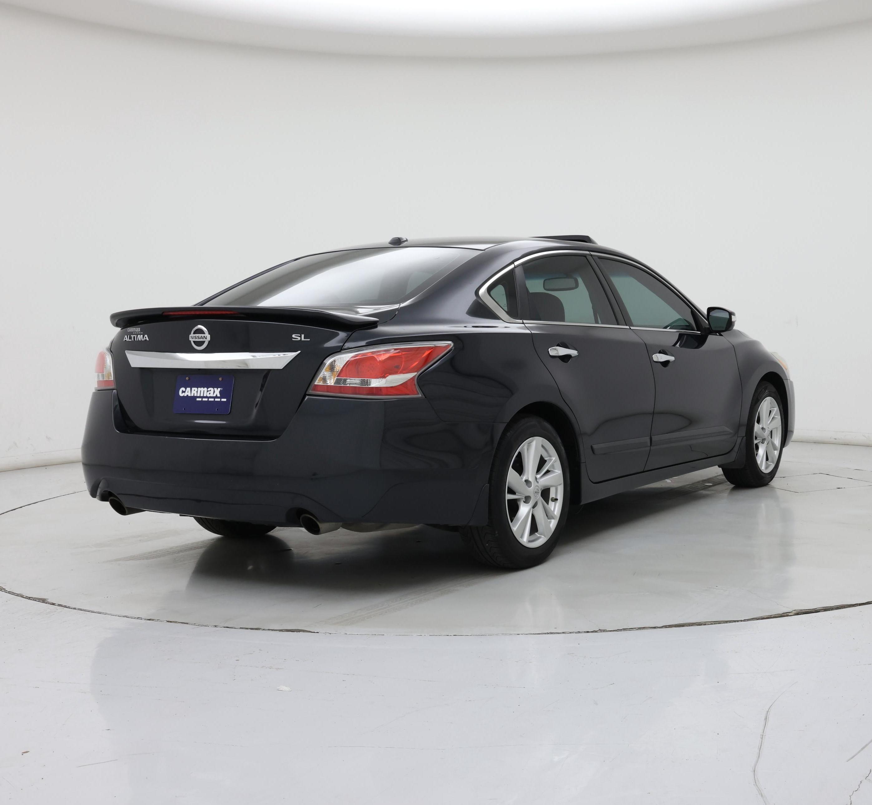 Thumbnail: 2015 Nissan Altima - 8