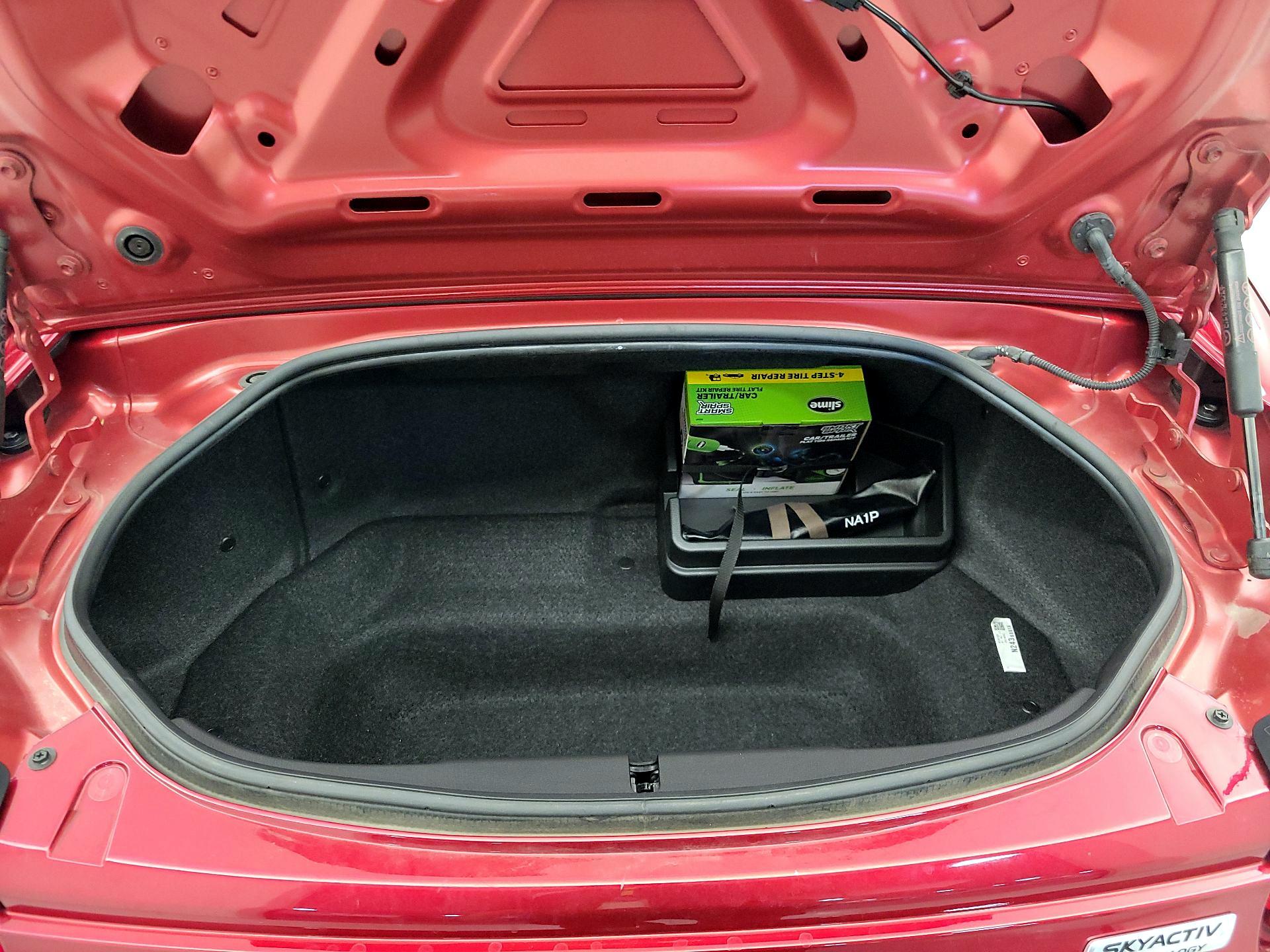 Thumbnail: 2019 Mazda MX-5 Miata - 19