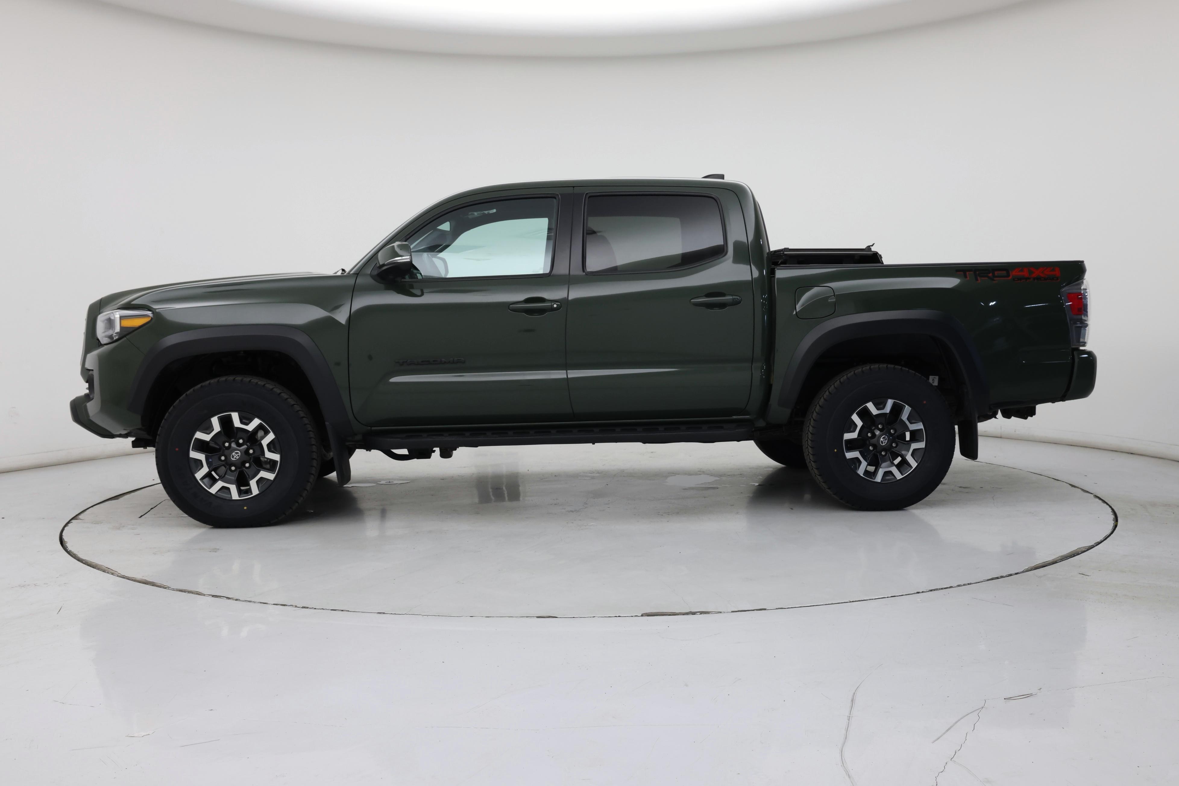 Thumbnail: 2022 Toyota Tacoma - 3
