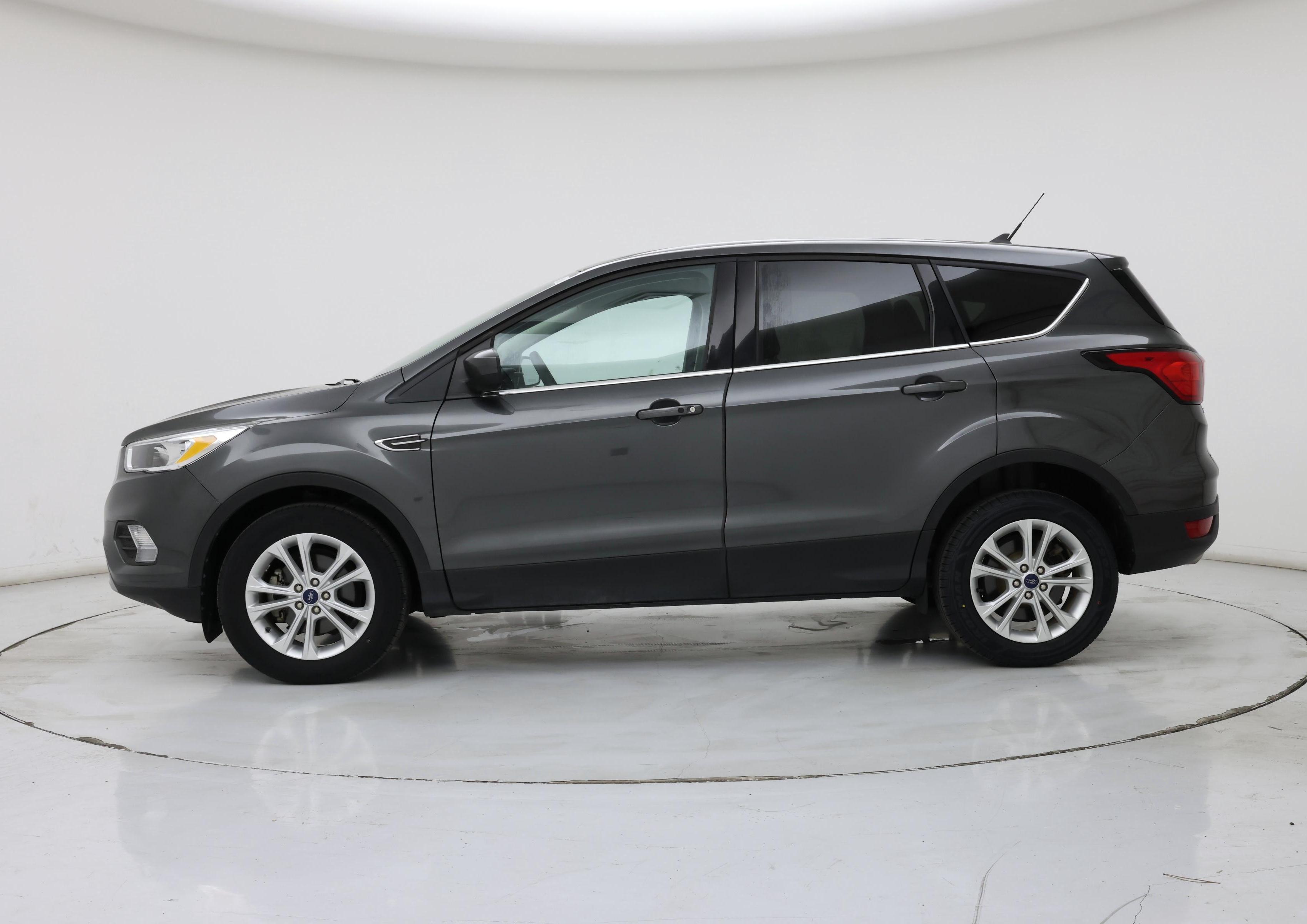 Thumbnail: 2019 Ford Escape - 3