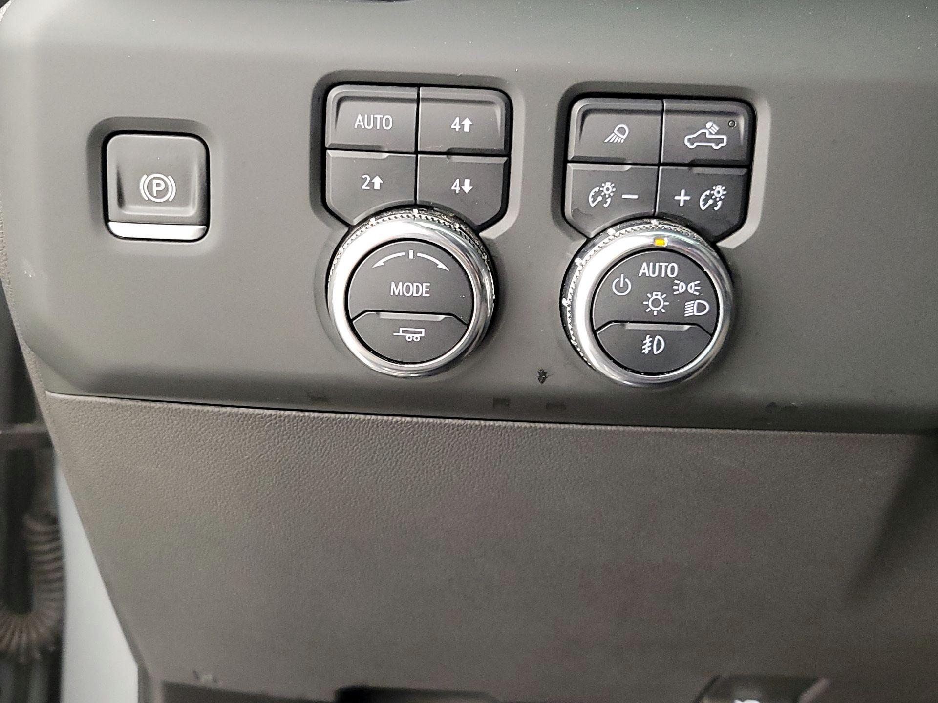 Thumbnail: 2024 GMC Sierra 1500 - 13