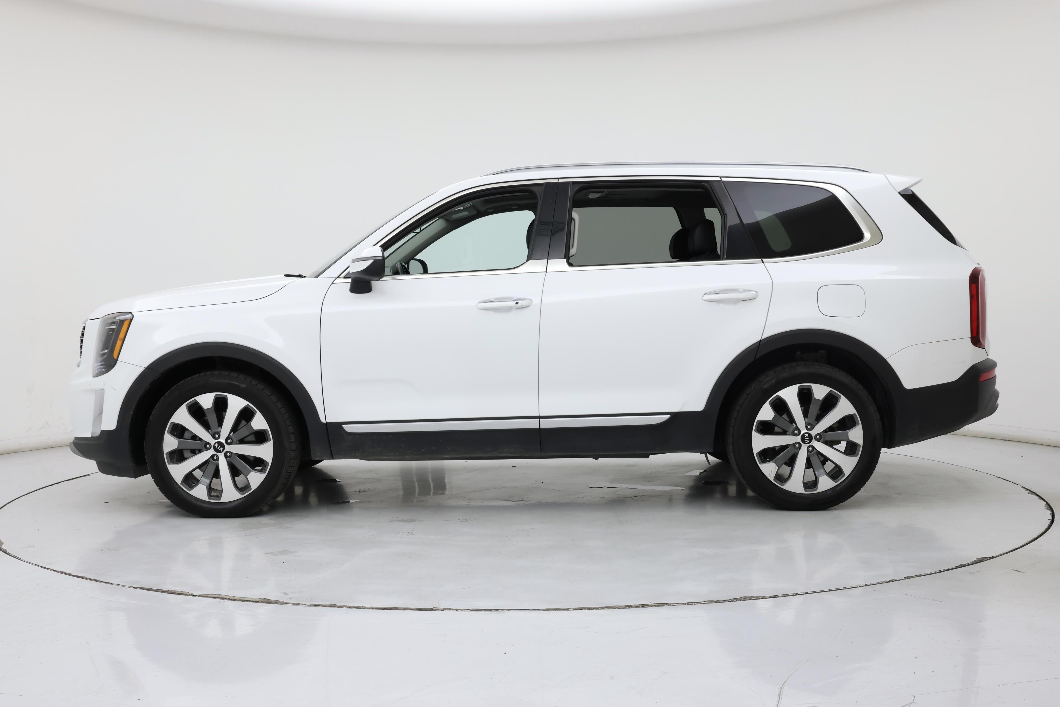 Thumbnail: 2020 Kia Telluride - 3