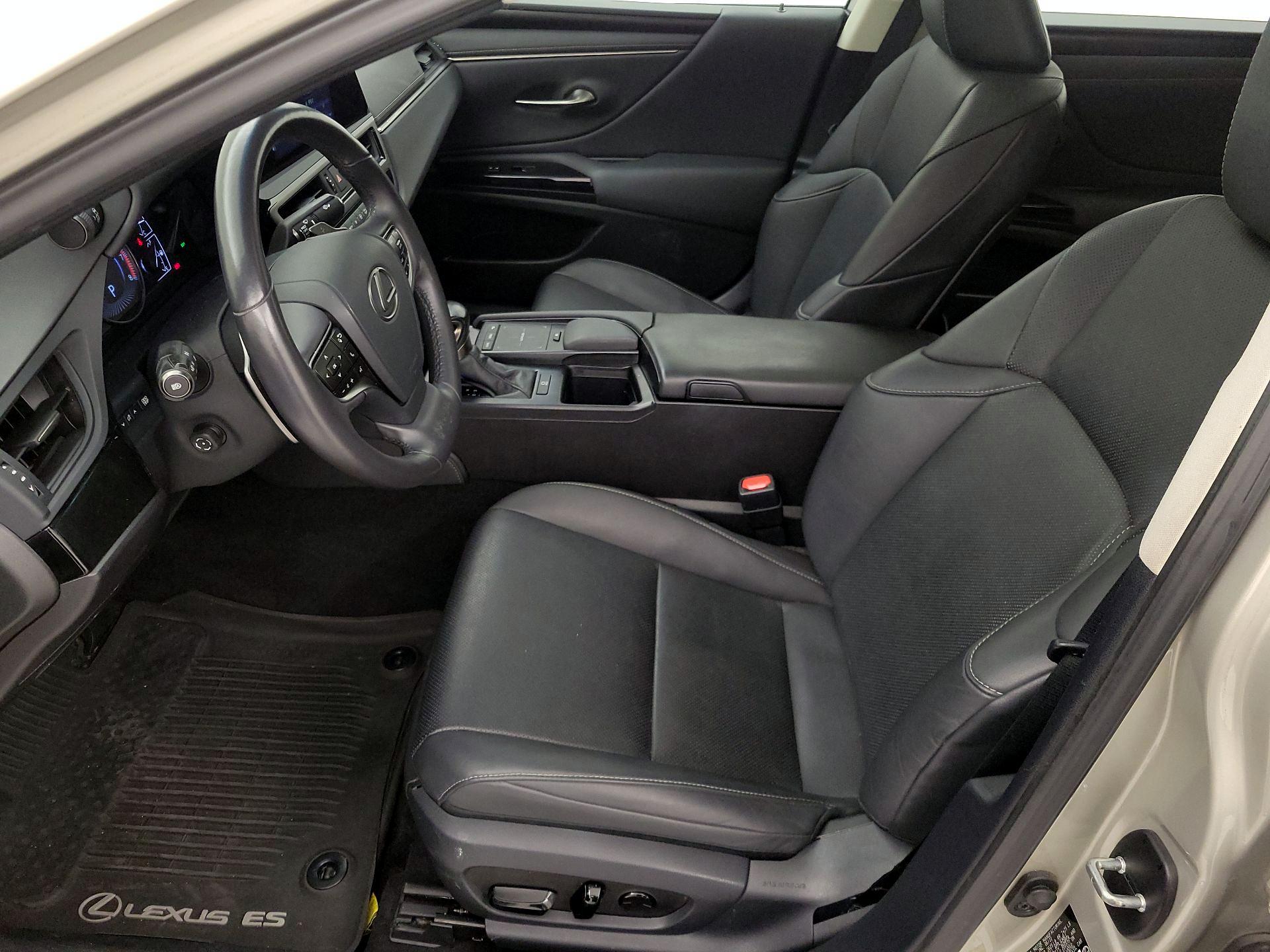 Thumbnail: 2022 Lexus ES - 11