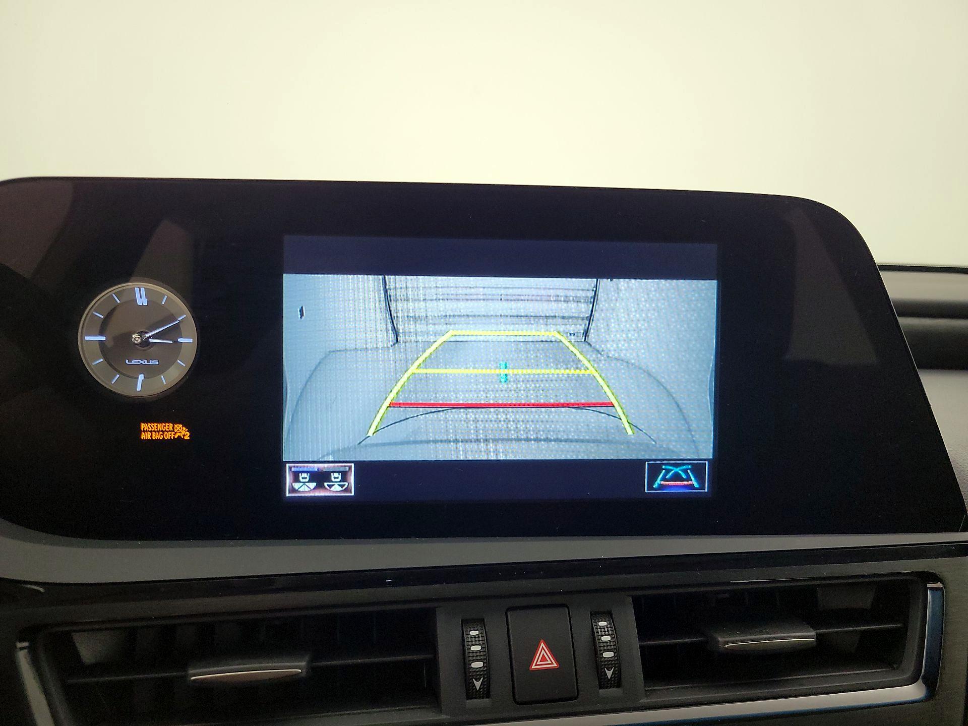 Thumbnail: 2022 Lexus ES - 14