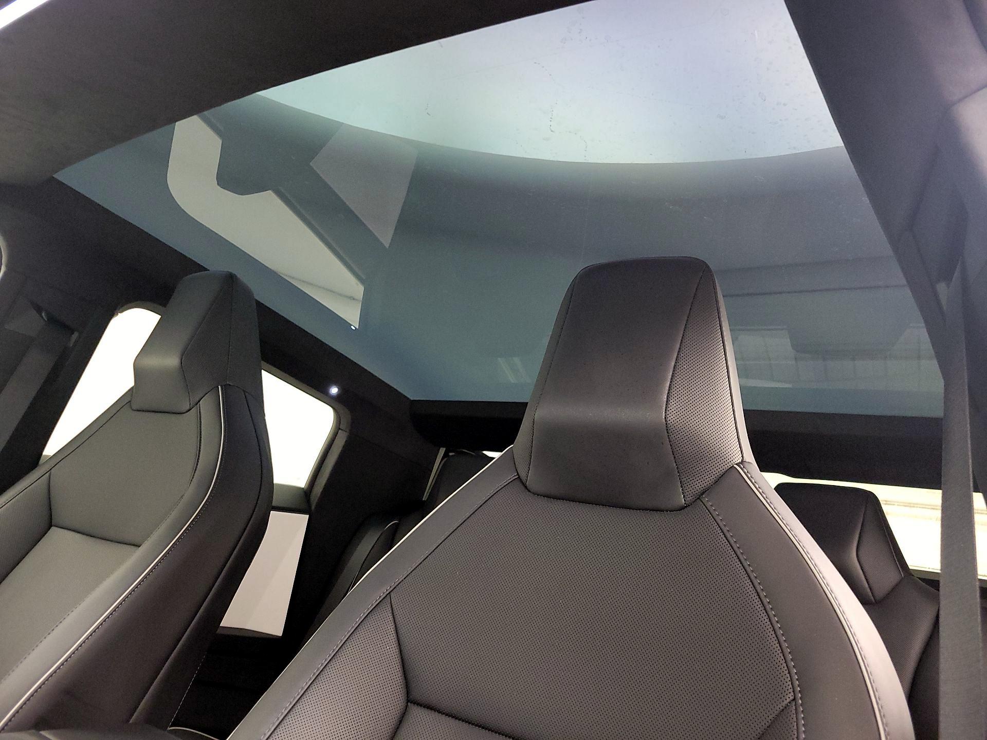 Thumbnail: 2024 Tesla Cybertruck - 17