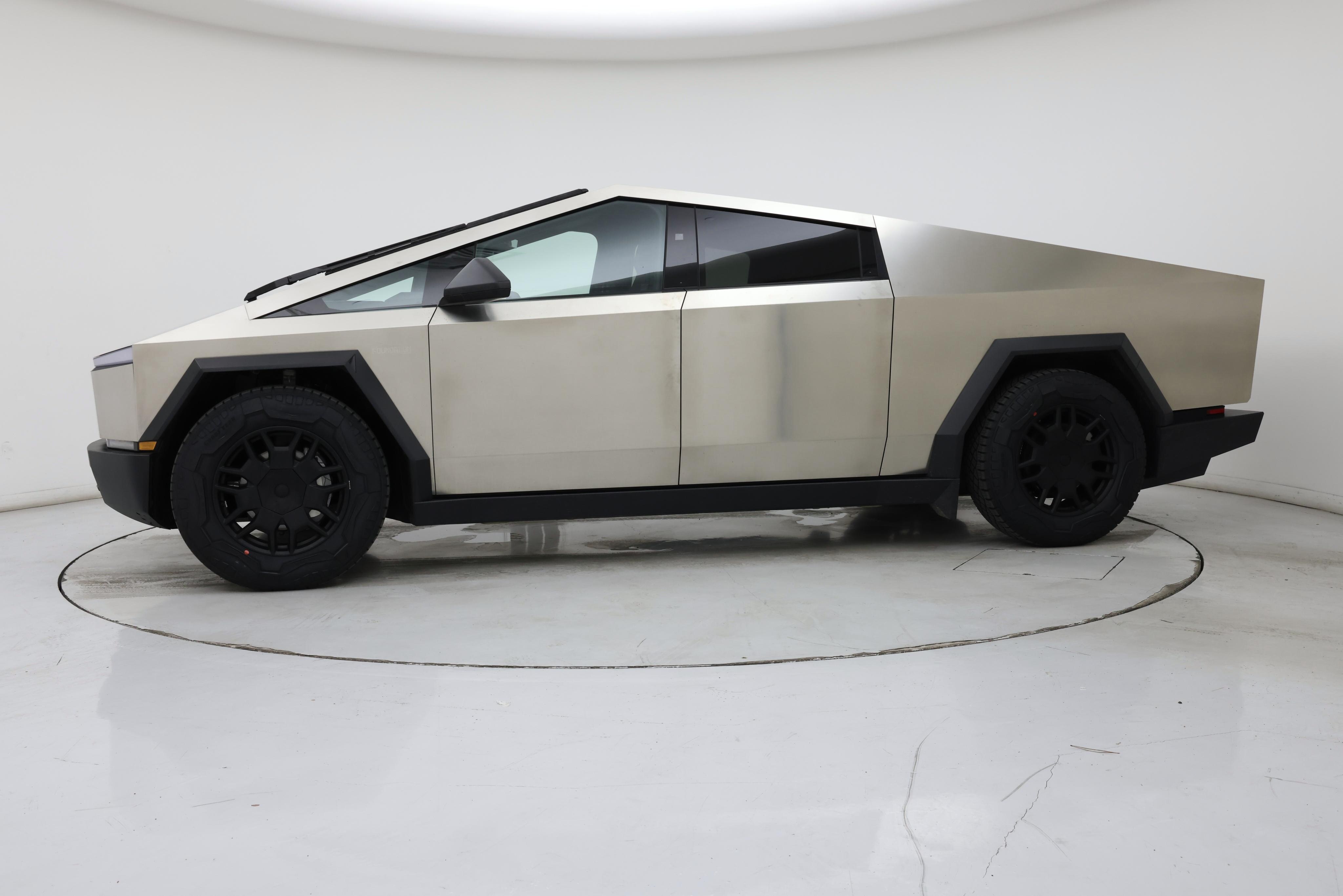 Thumbnail: 2024 Tesla Cybertruck - 3