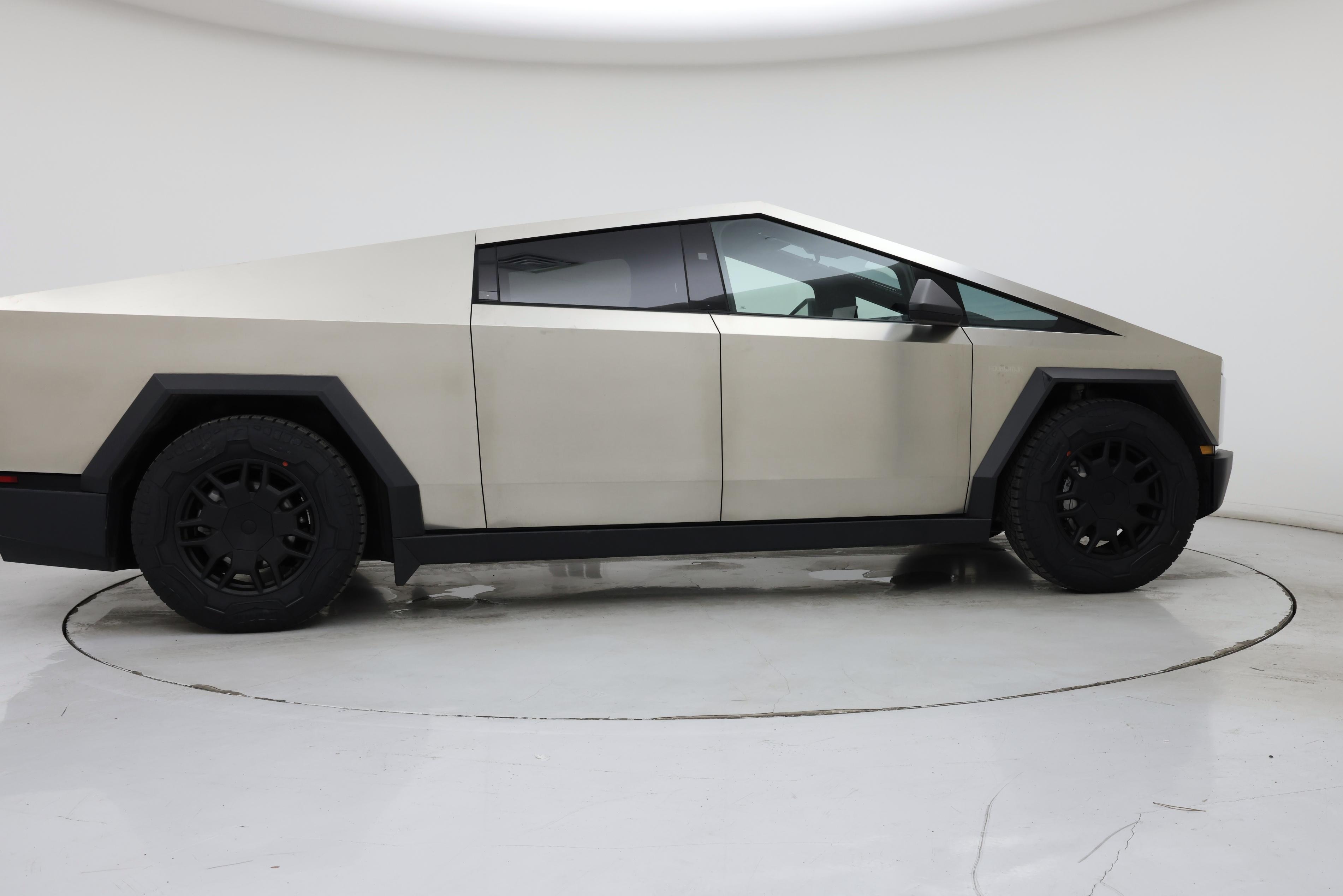 Thumbnail: 2024 Tesla Cybertruck - 7