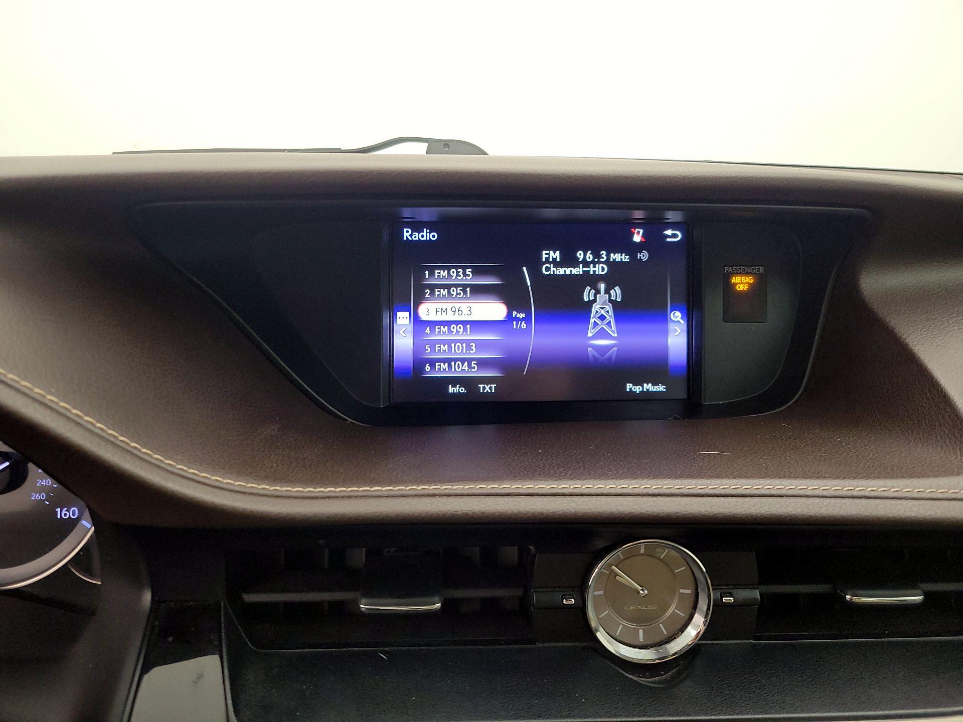 Thumbnail: 2017 Lexus ES - 15