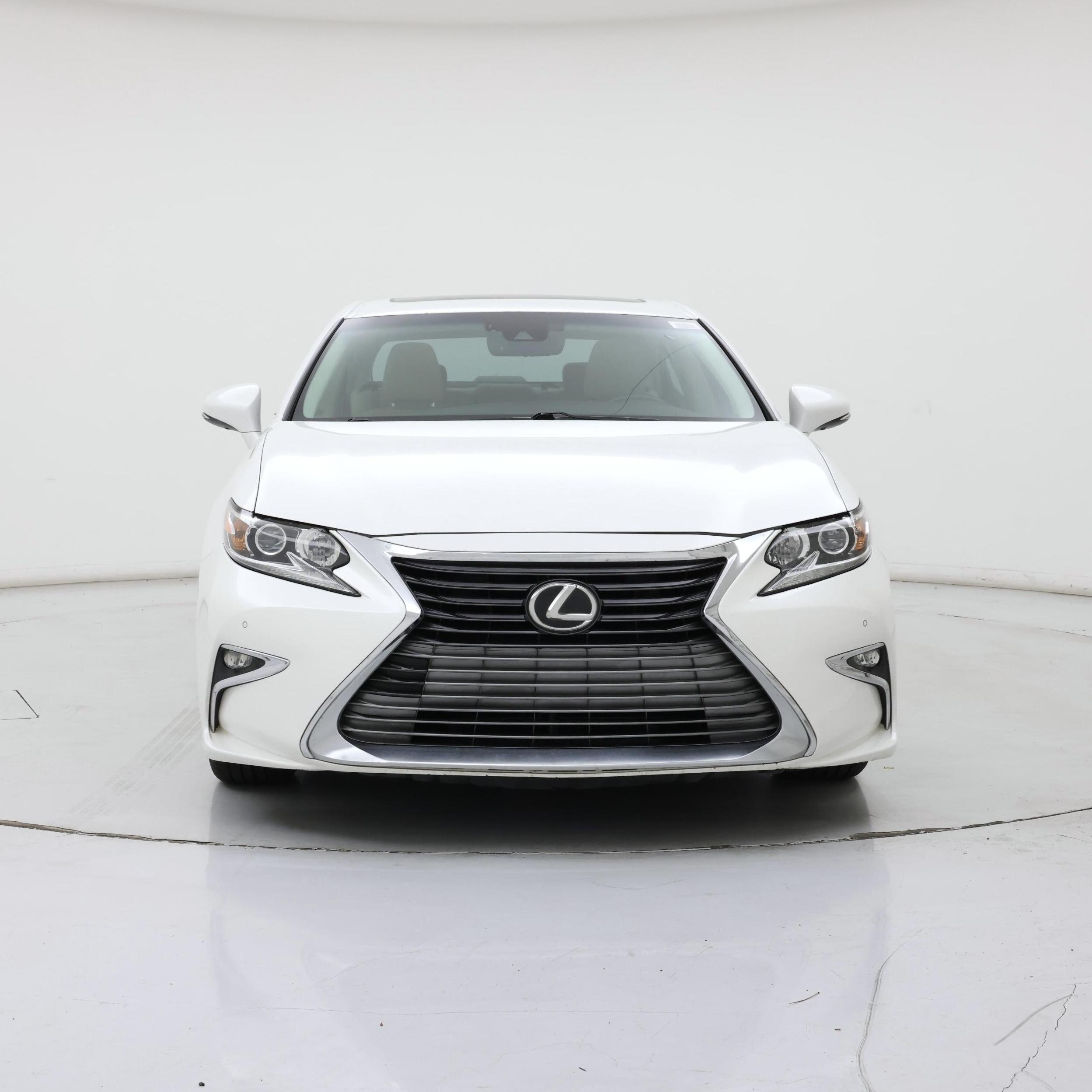 Thumbnail: 2017 Lexus ES - 5